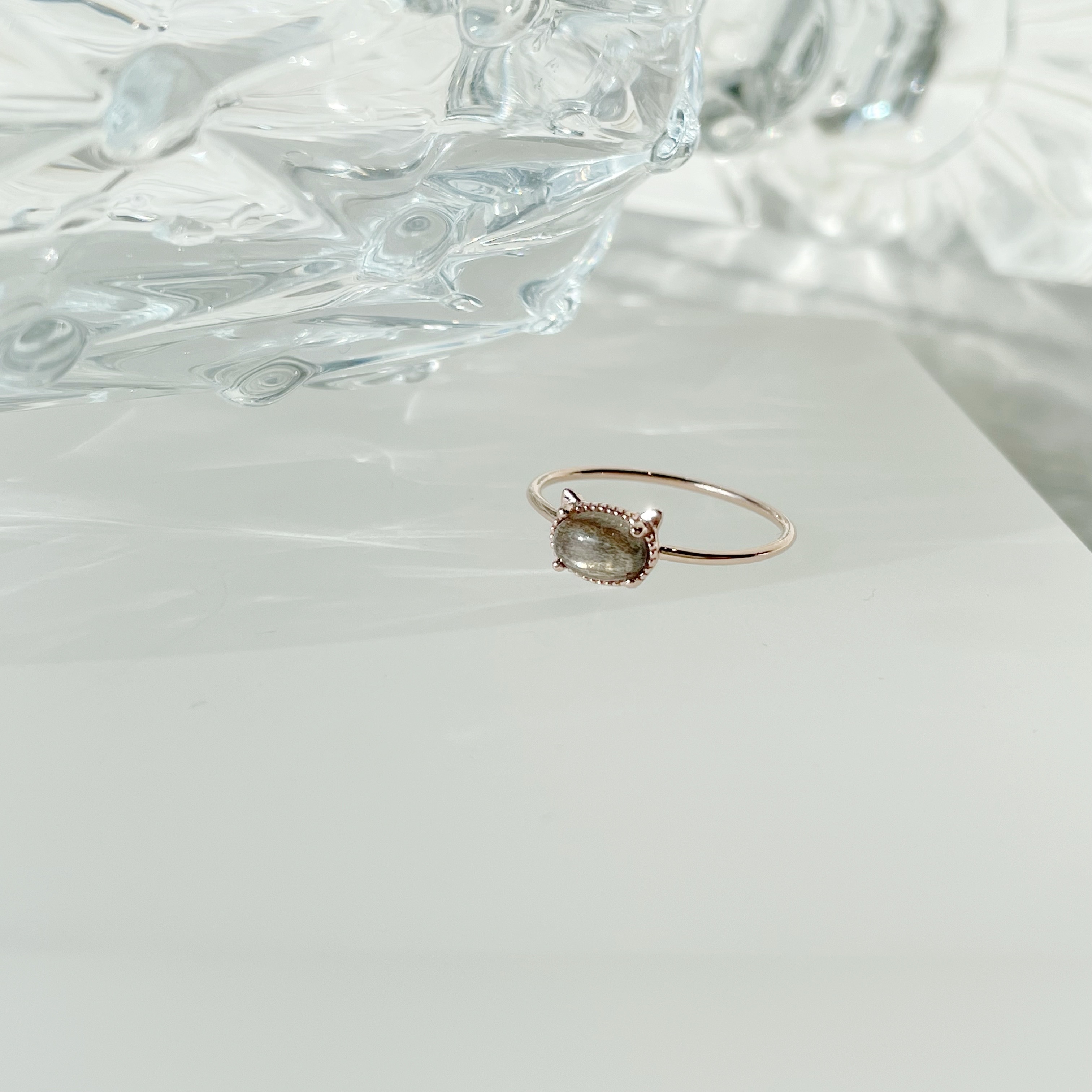 Snowy cat棕月光戒指