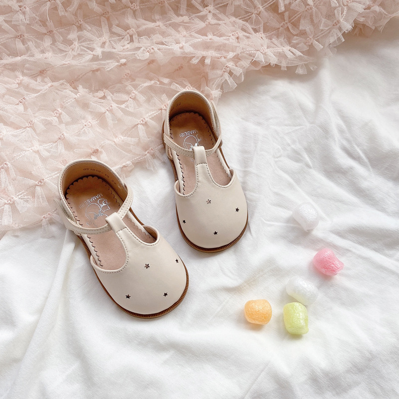 秋 質感鏤空娃娃鞋