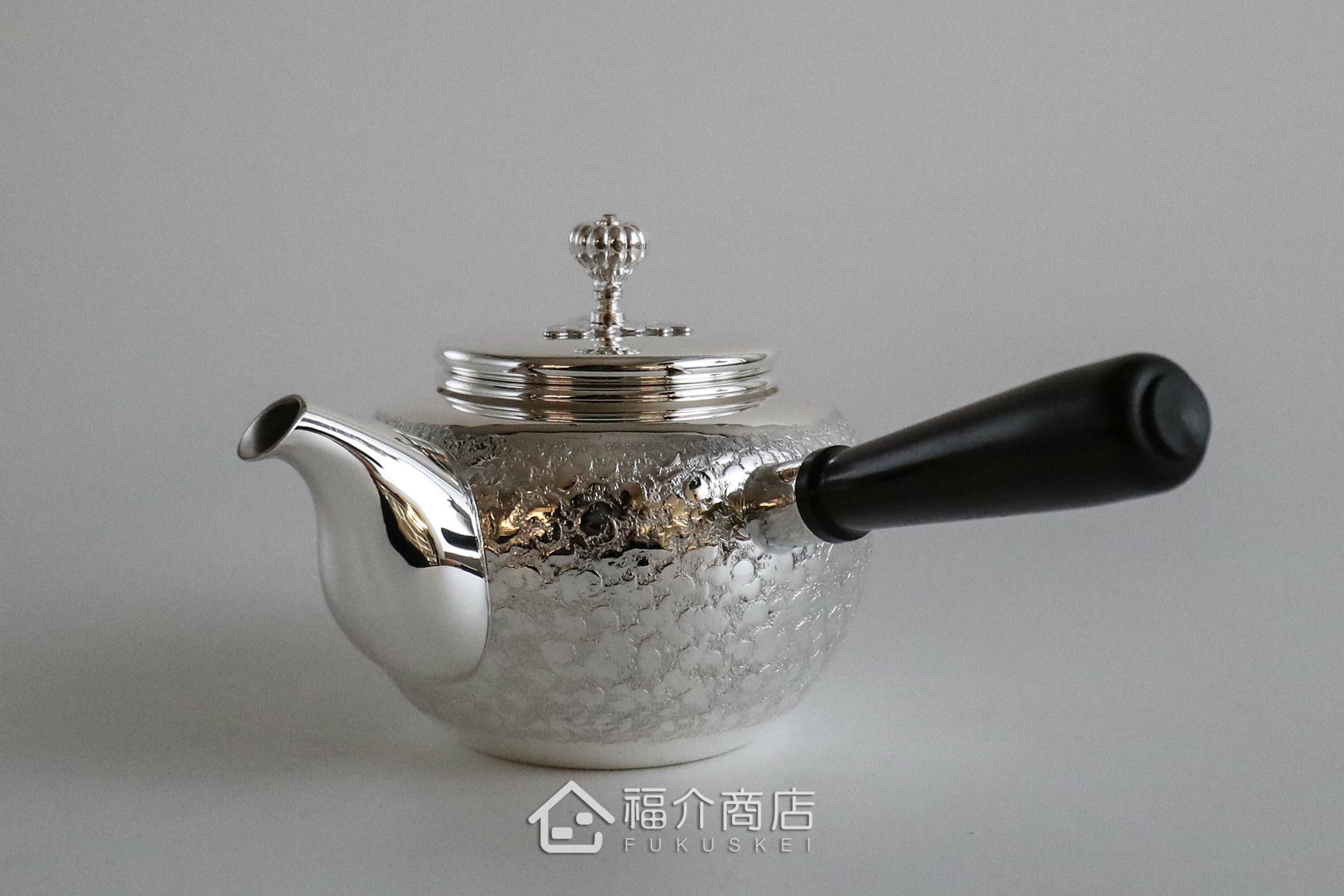 泡茶用的日本純銀茶壺