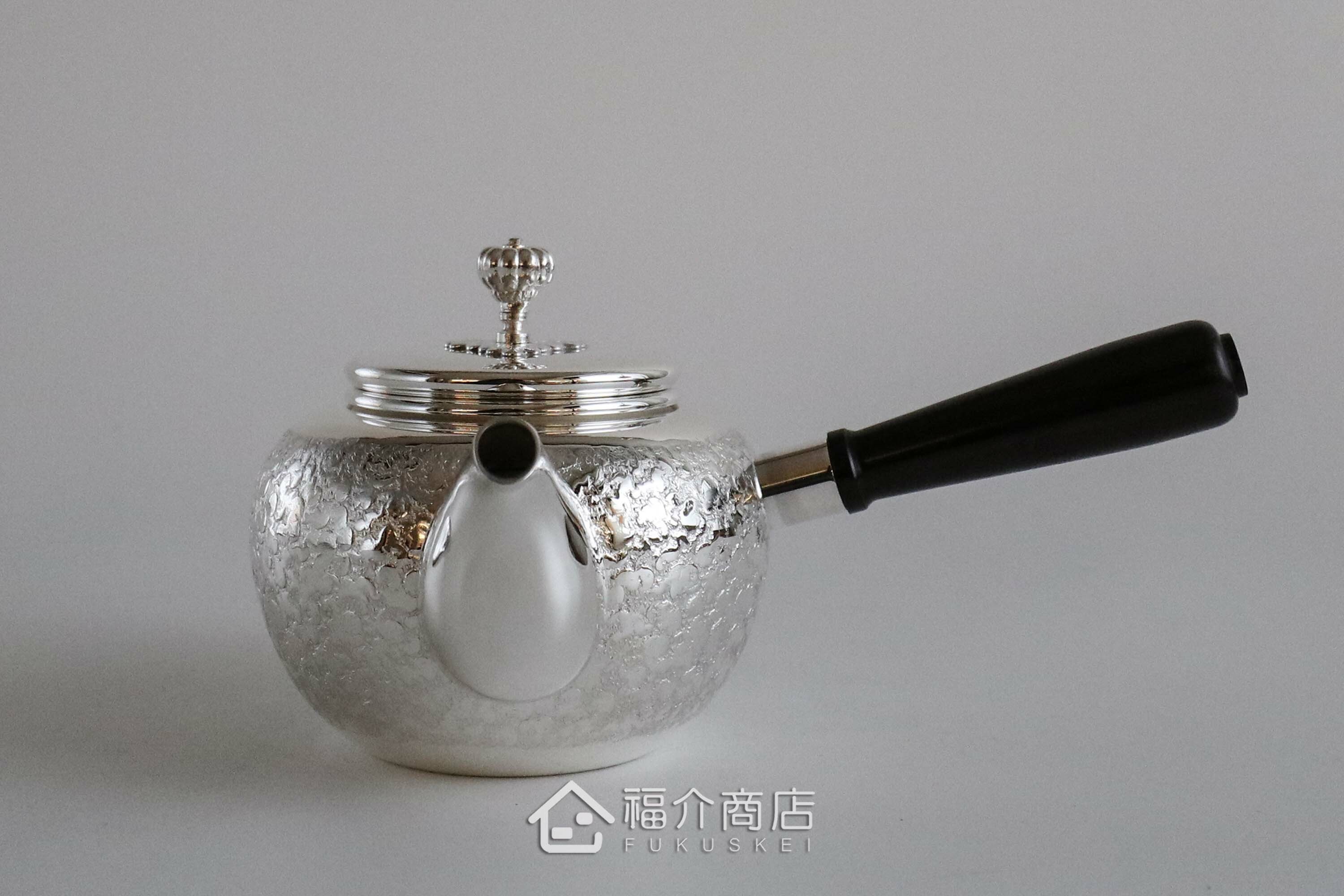 泡茶用的日本純銀茶壺