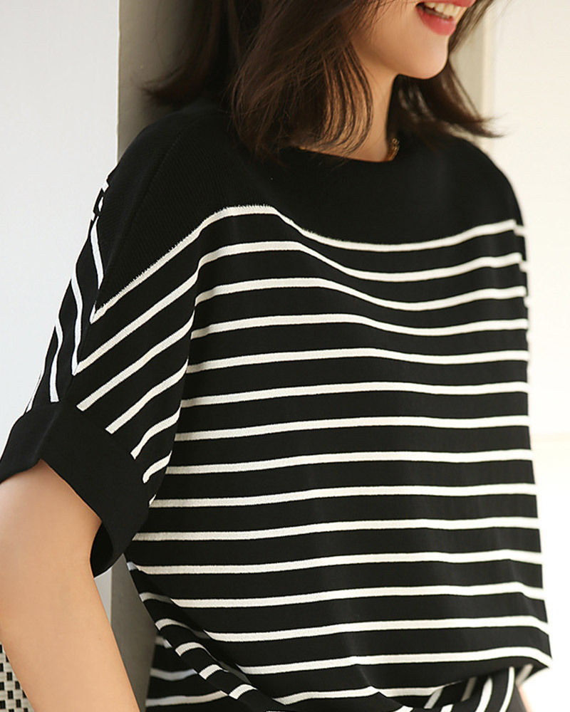 DEER.W 一字領落肩條紋針織上衣 黑色