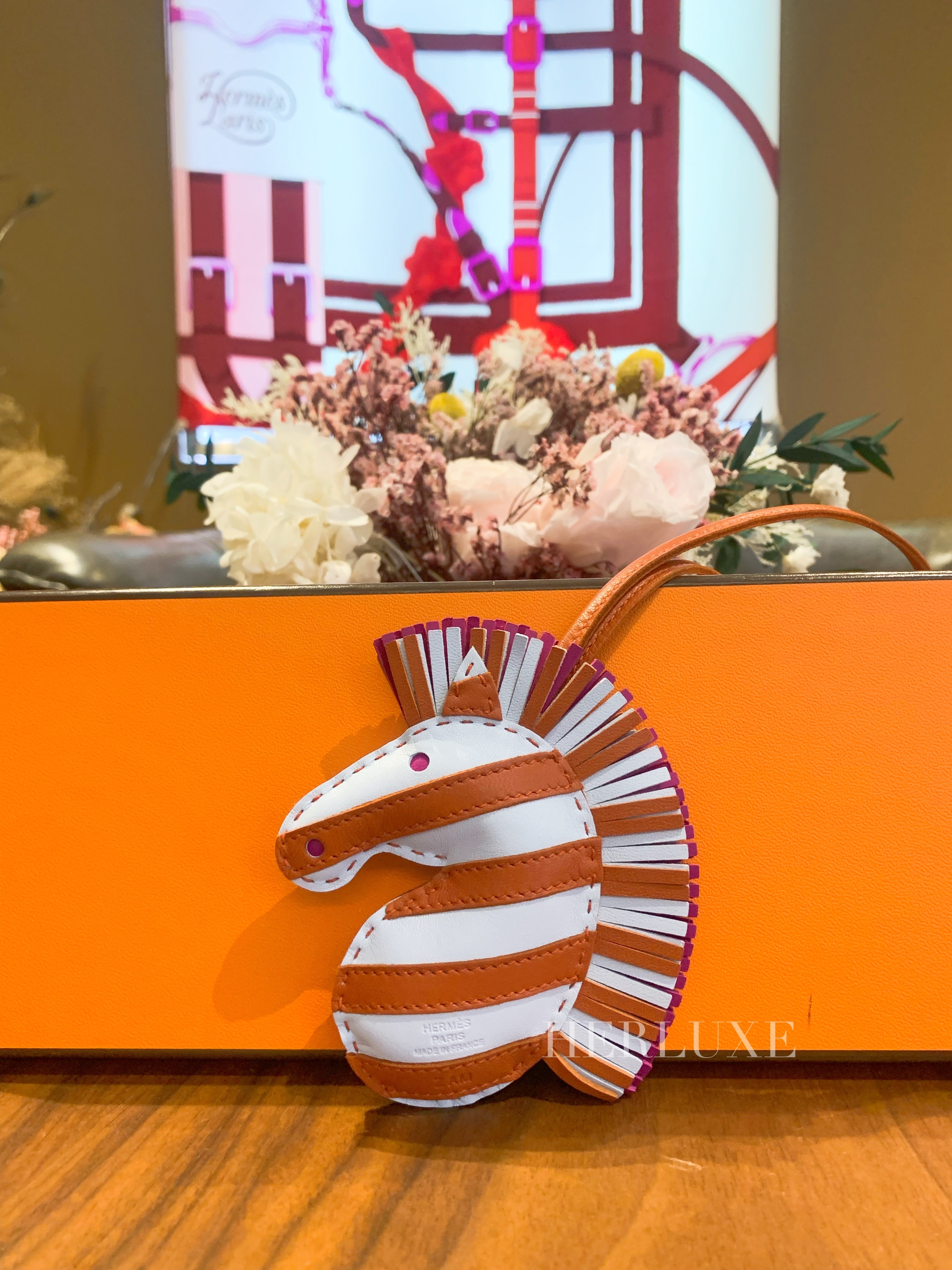 Gee gee charm T0 bleu brume/ 3B cornaline/ L3 rose pourpre