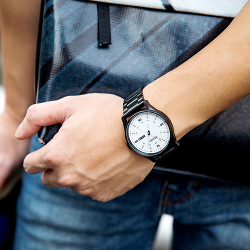 萬年鐘錶 - NIXON 尼克森  SENTRY SS  全黑白面不鏽鋼衝浪錶  A356-005  錶徑42MM