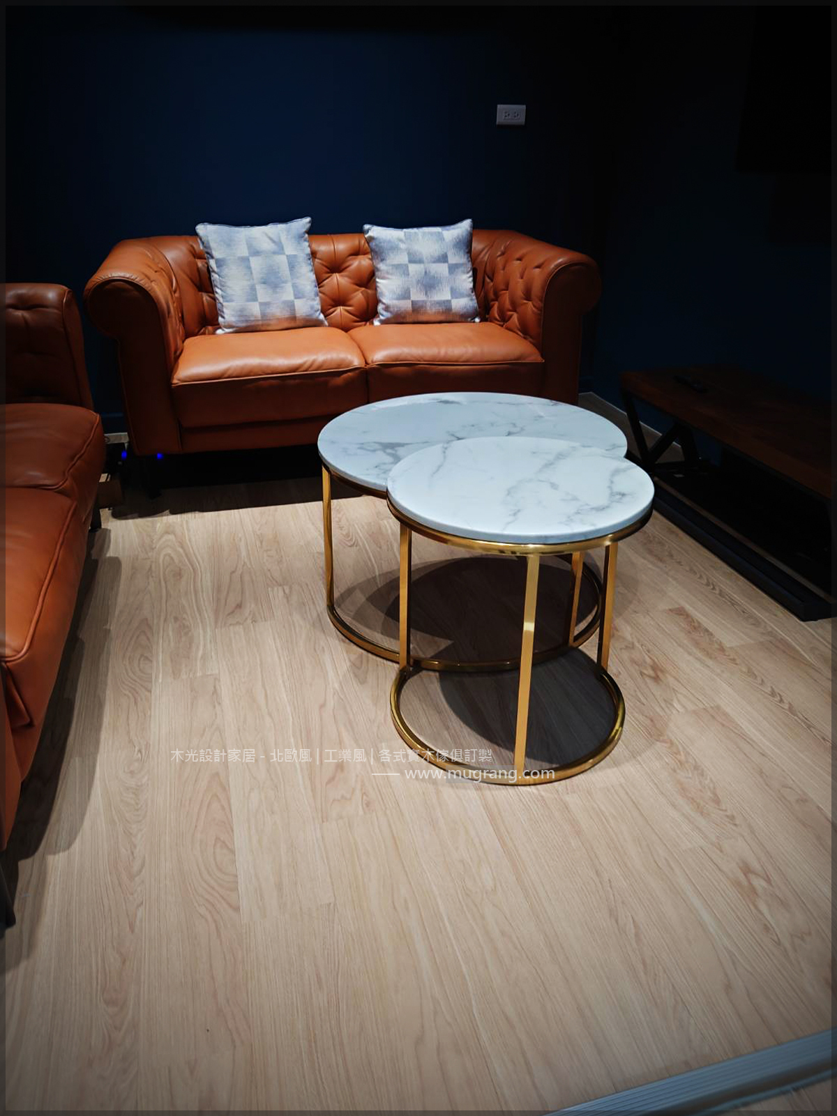 白石面圓型金色茶几組