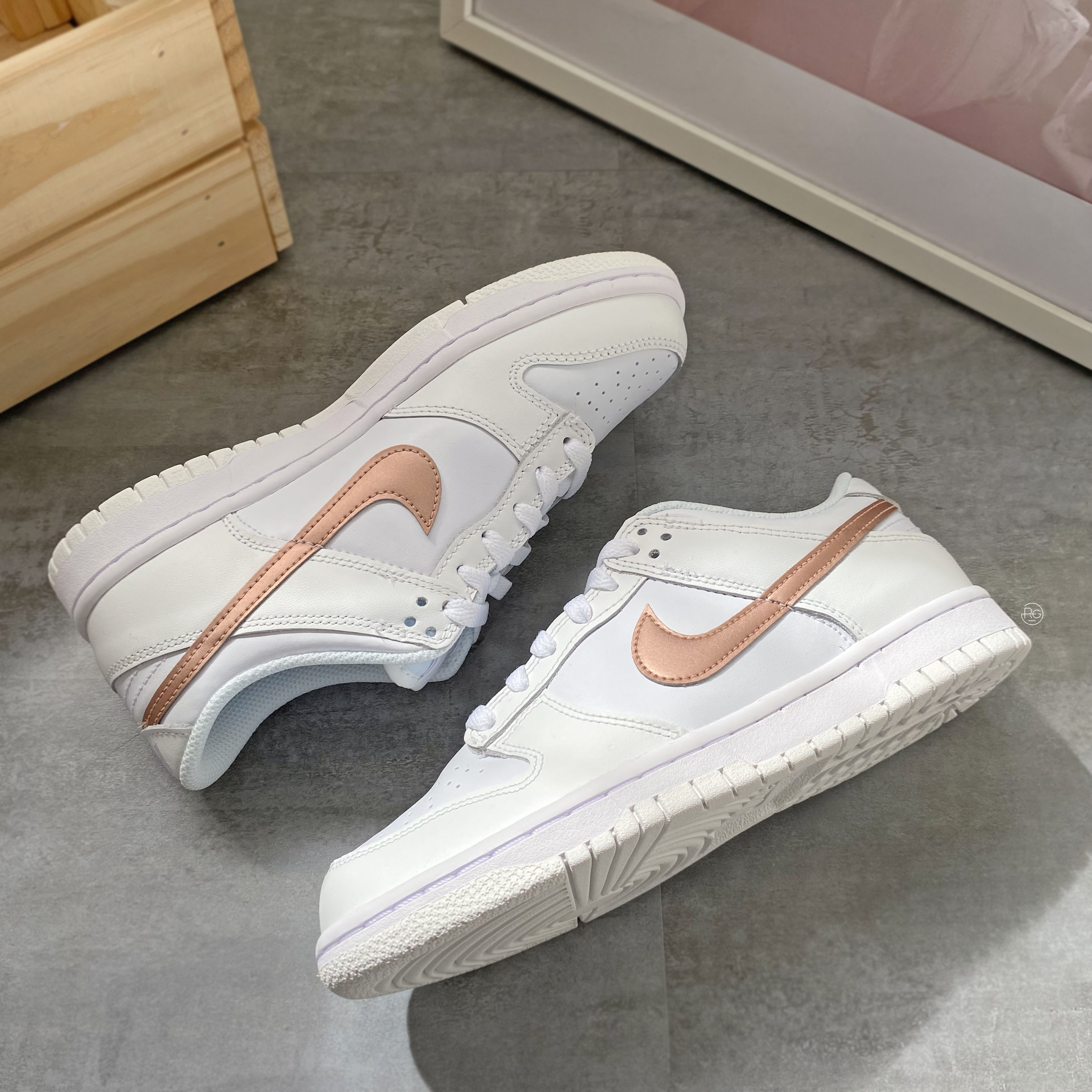 Nike Dunk Low (GS) 玫瑰金 (DH9765-100)