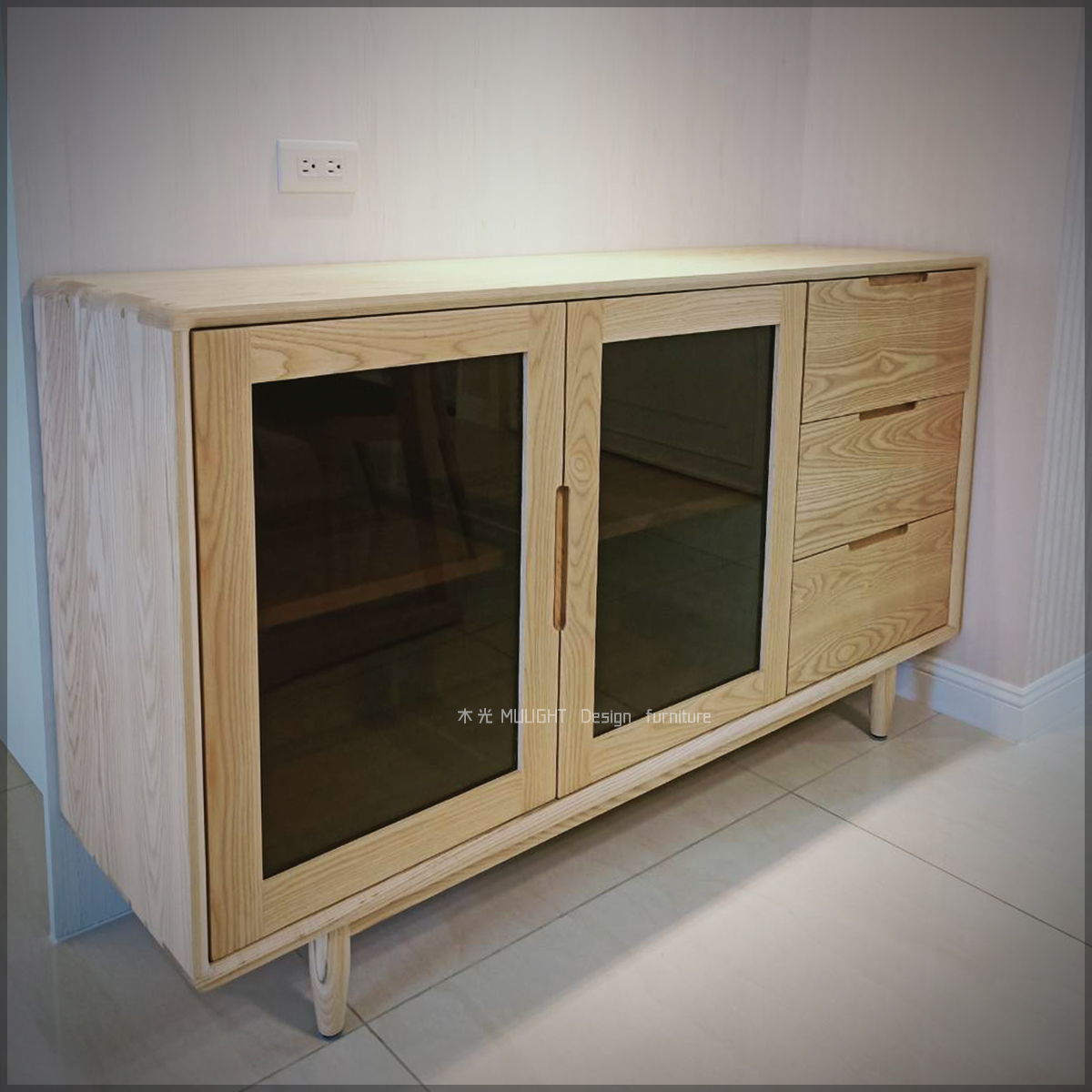 北歐梣木抽屜玻璃邊櫃(可訂製)