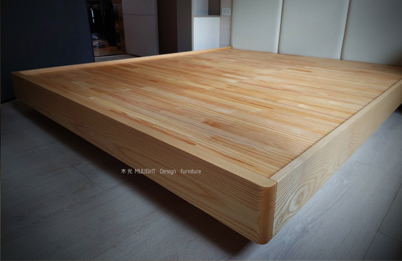 懸浮-全實木造型床架(可訂製)