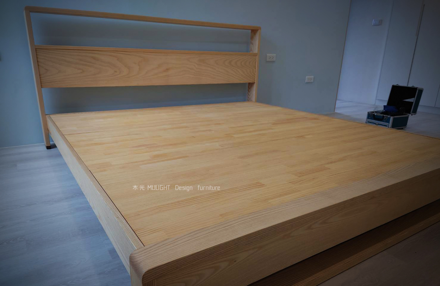 日日-全實木造型床架(可訂製)