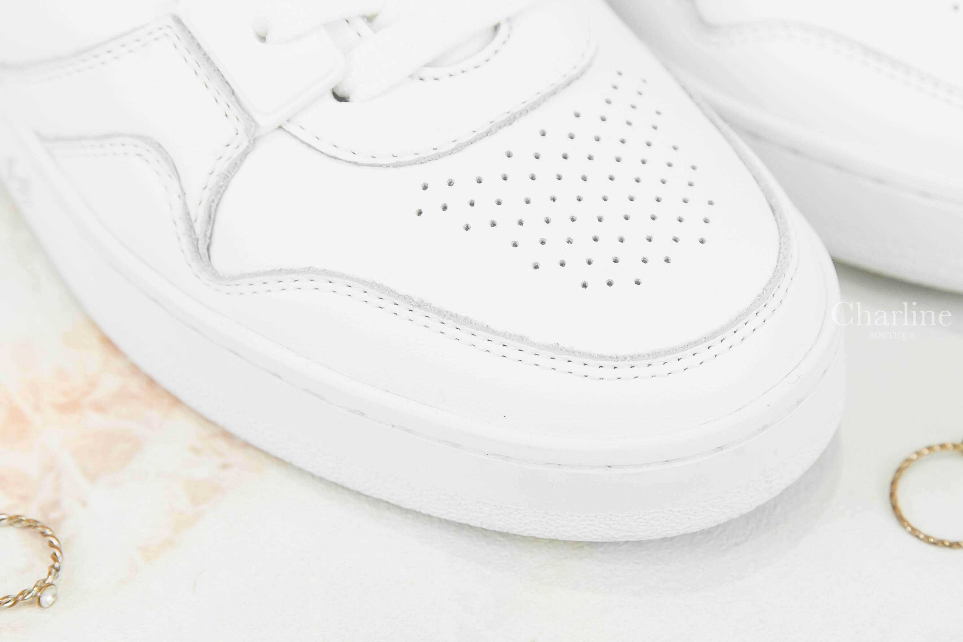 Celine Celine Trainer Low Lace-up Sneaker In Calfskin 光學白黑字小牛皮低筒運動鞋