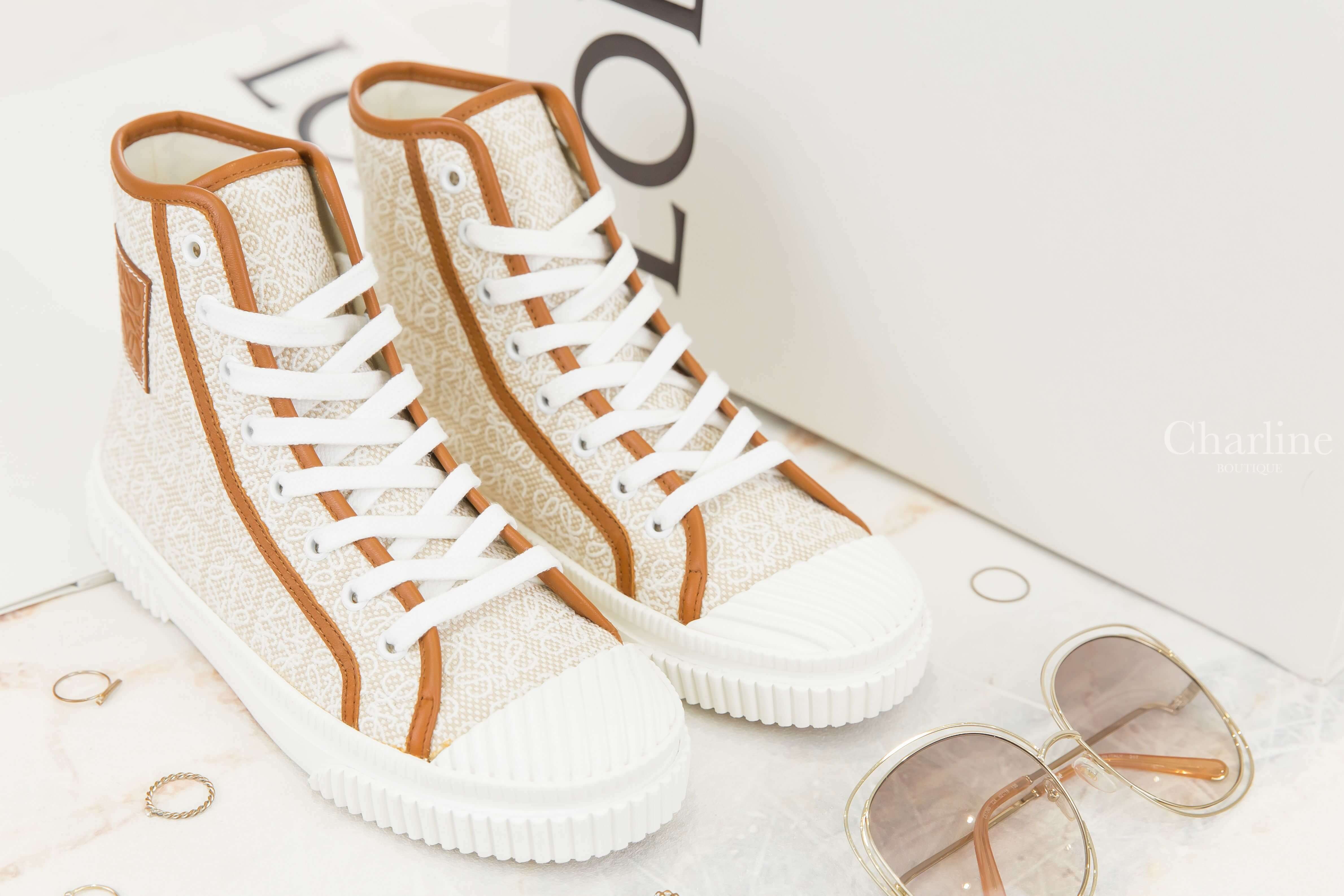Loewe Anagram High Top Sneaker In Canvas 白色刺繡帆布提花拼自然色滾邊高筒運動鞋