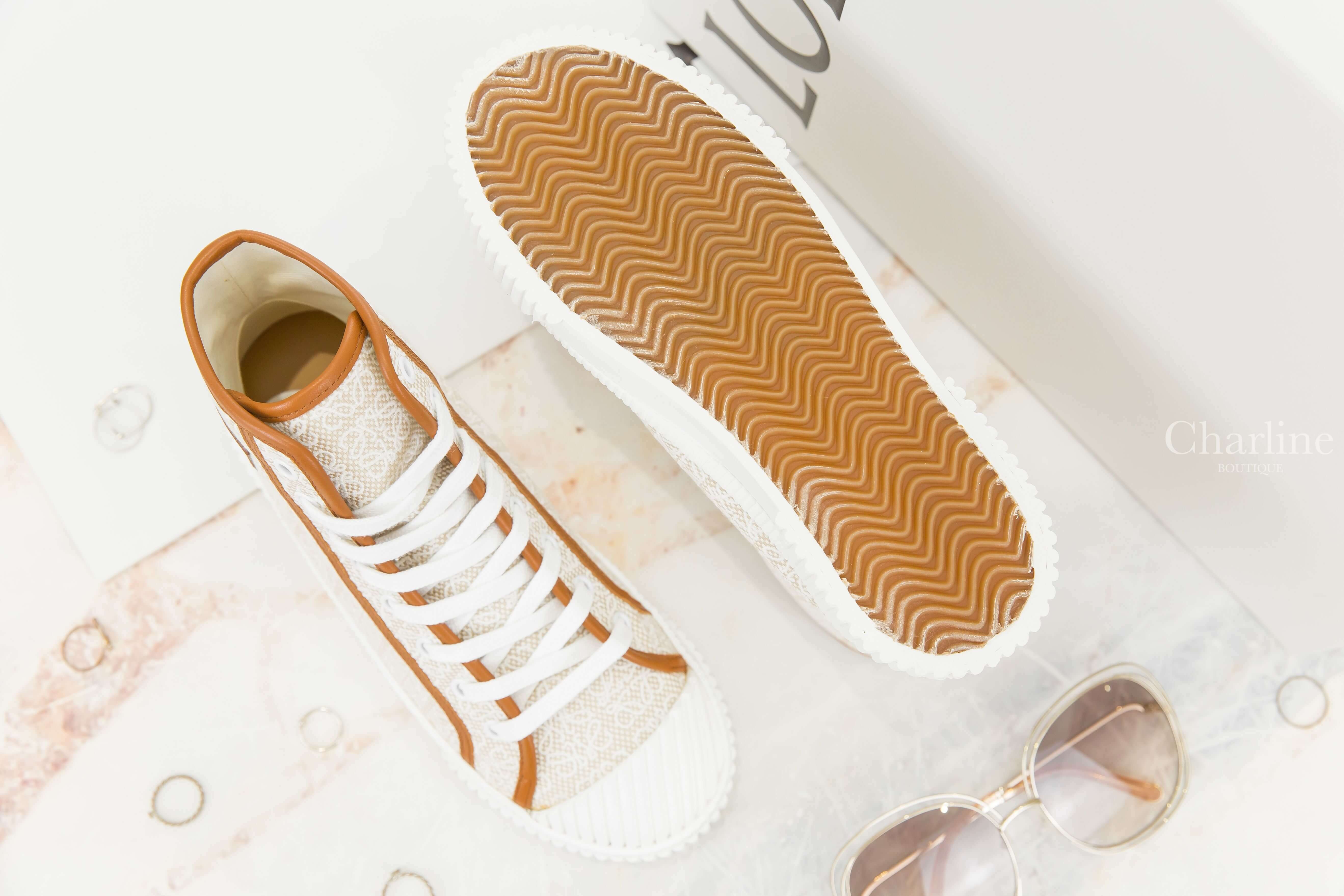 Loewe Anagram High Top Sneaker In Canvas 白色刺繡帆布提花拼自然色滾邊高筒運動鞋-Charline Boutique 精品代購