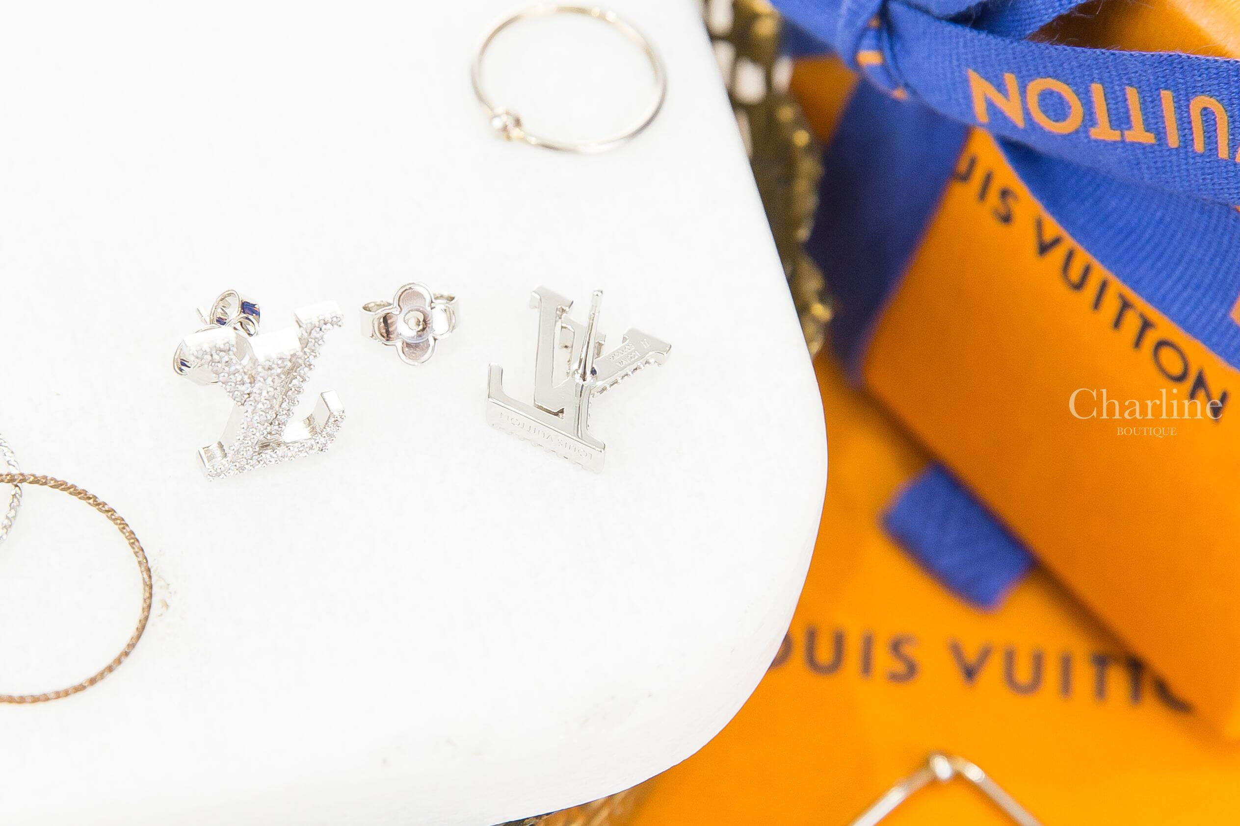 Louis Vuitton LV Iconic Earrings 銀色水鑽字母耳環-Charline Boutique 精品代購