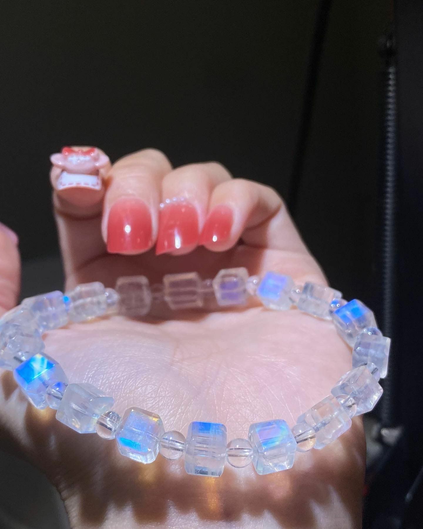 高質藍光玻璃體月亮石方粒(印度料)