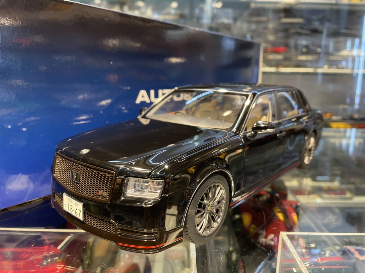 AutoArt 78763 Toyota Century GMRN Black 1/18