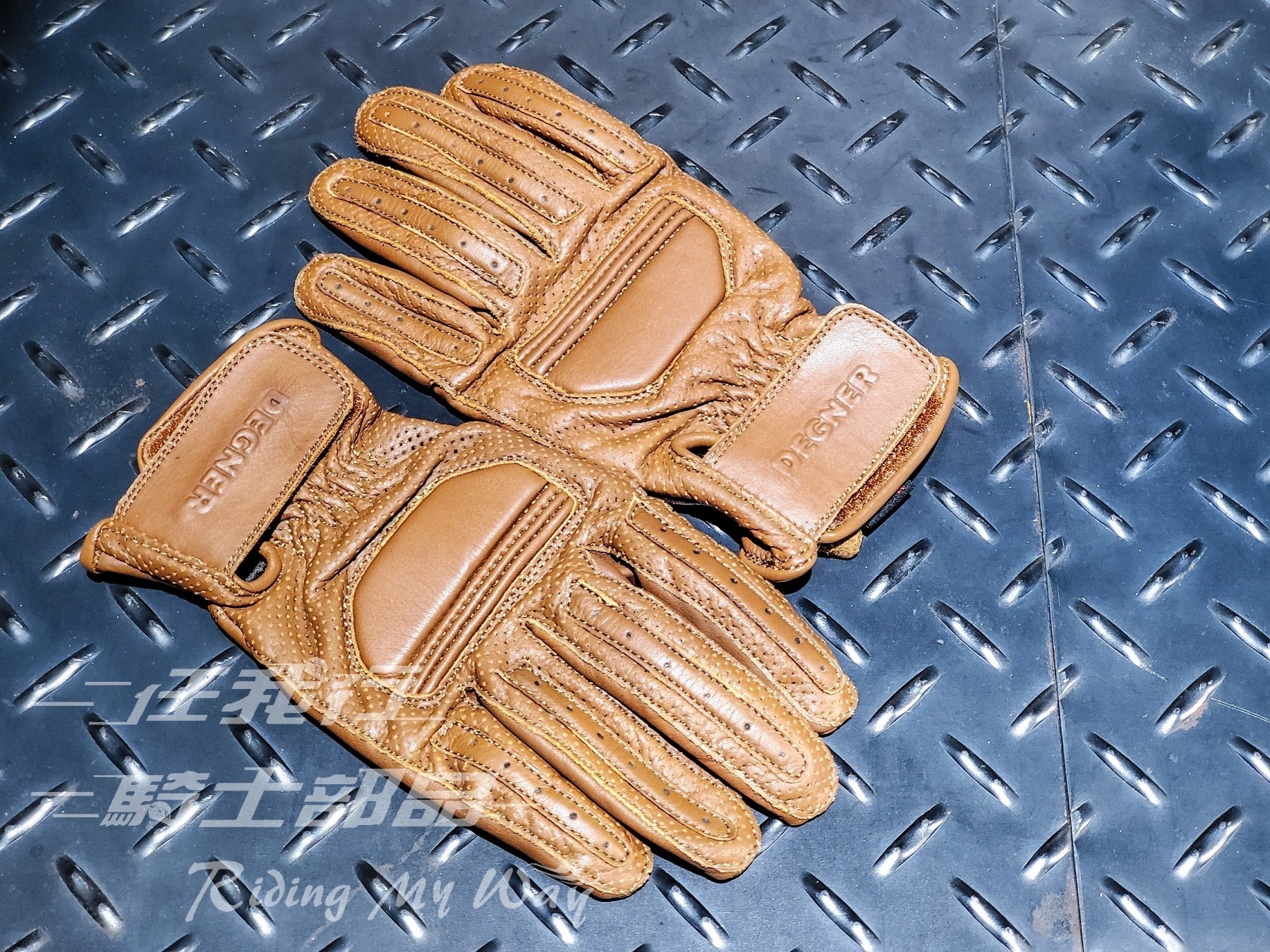 DEGNER TG-69M BROWN 棕 皮手套