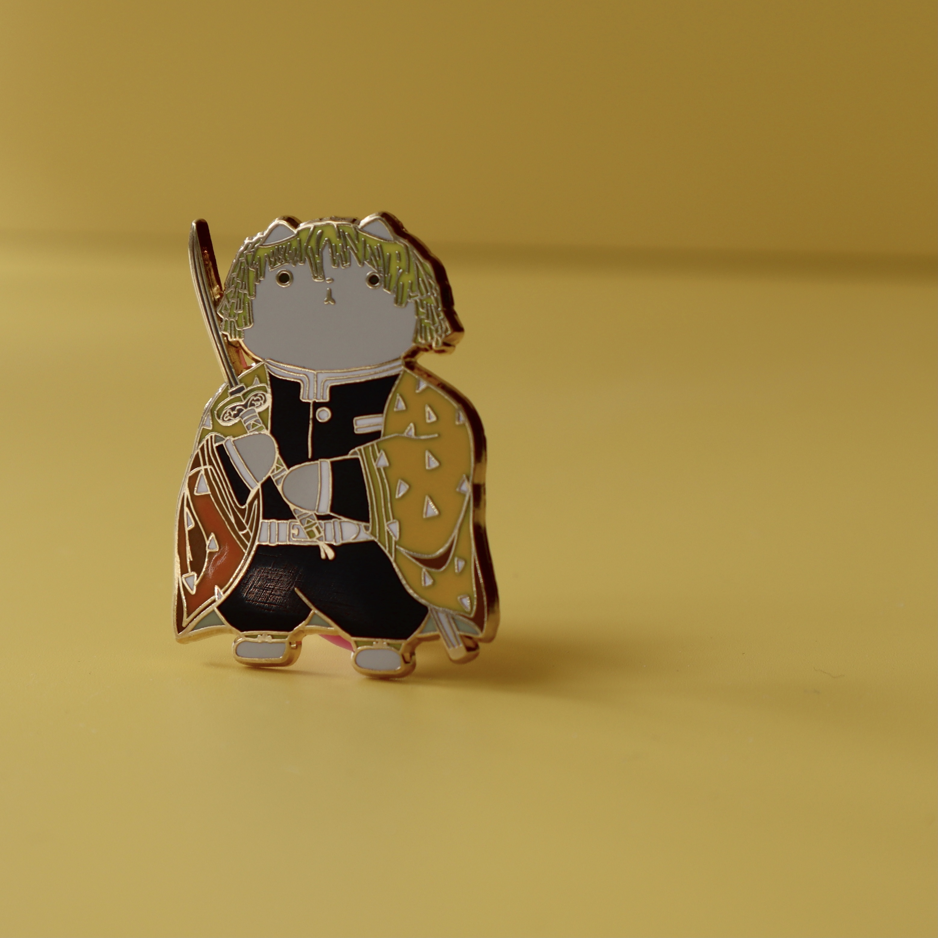 Zenitsu Agatsuma (Kimtesu no Yaiba) Cat Enamel Pin