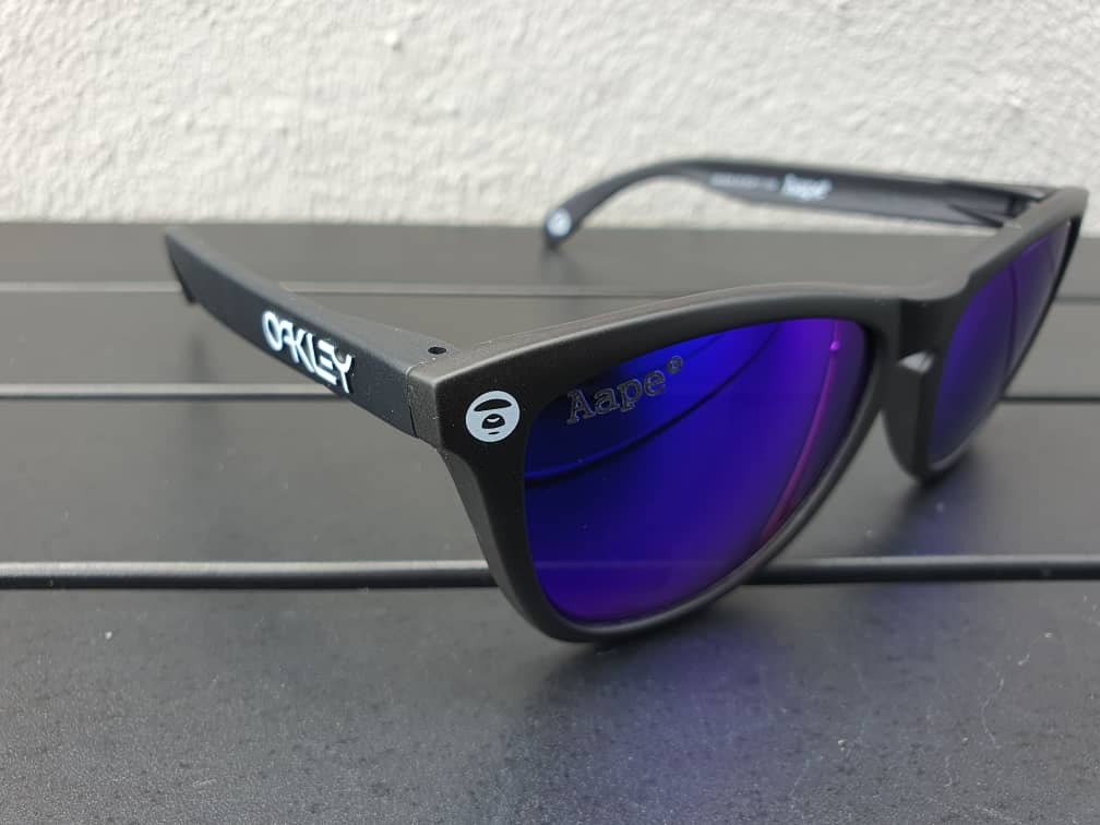 Oakley (Aape Edition)