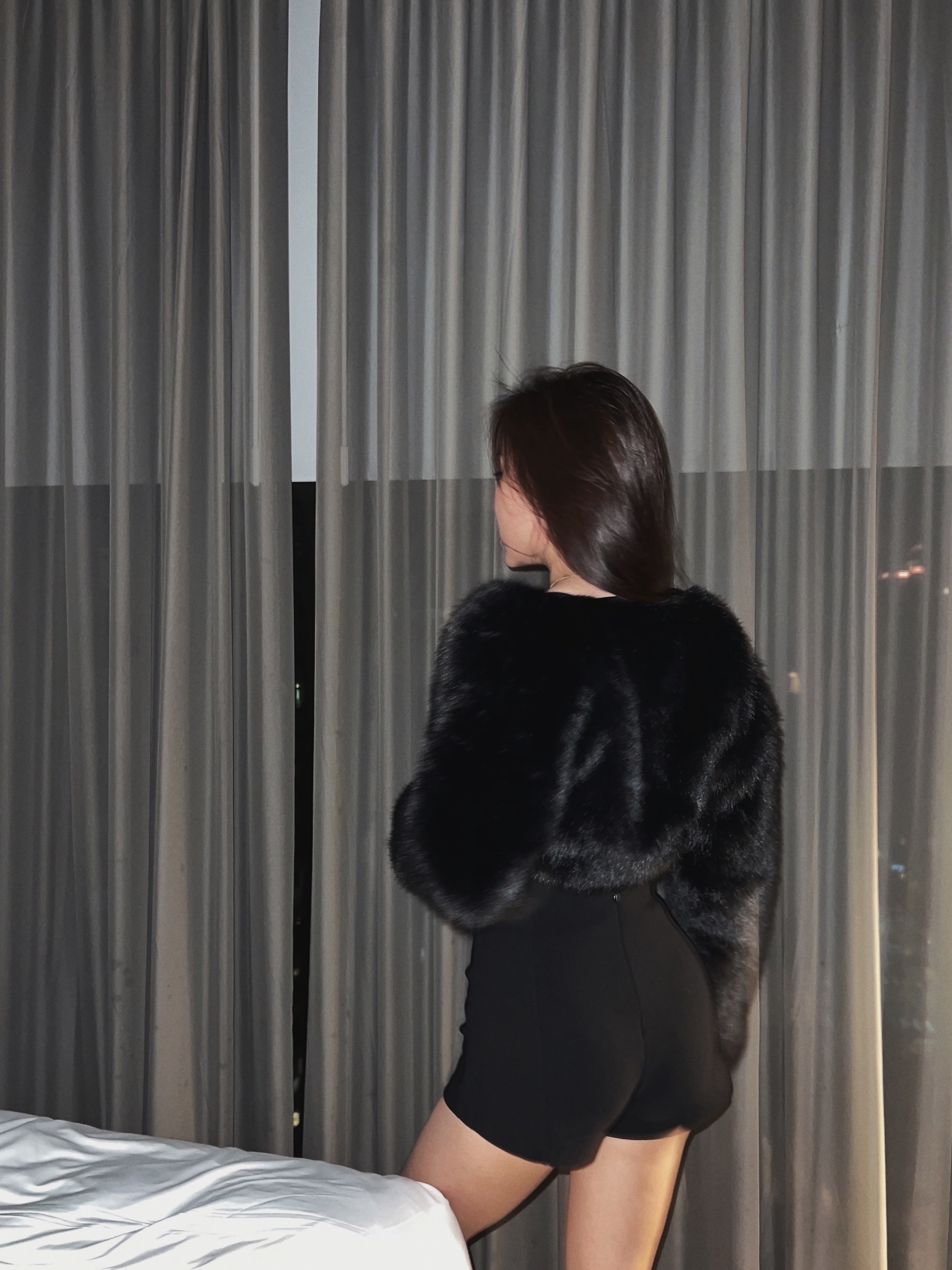 Midnight 自帶貴氣 超蓬毛短版外套