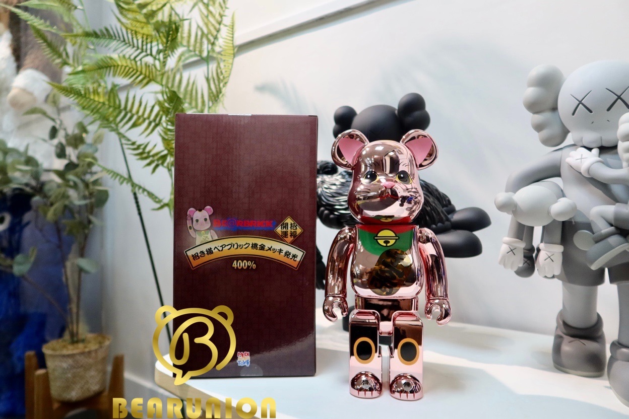 BEARBRICK 400% 桃金粉色招財貓發光400%