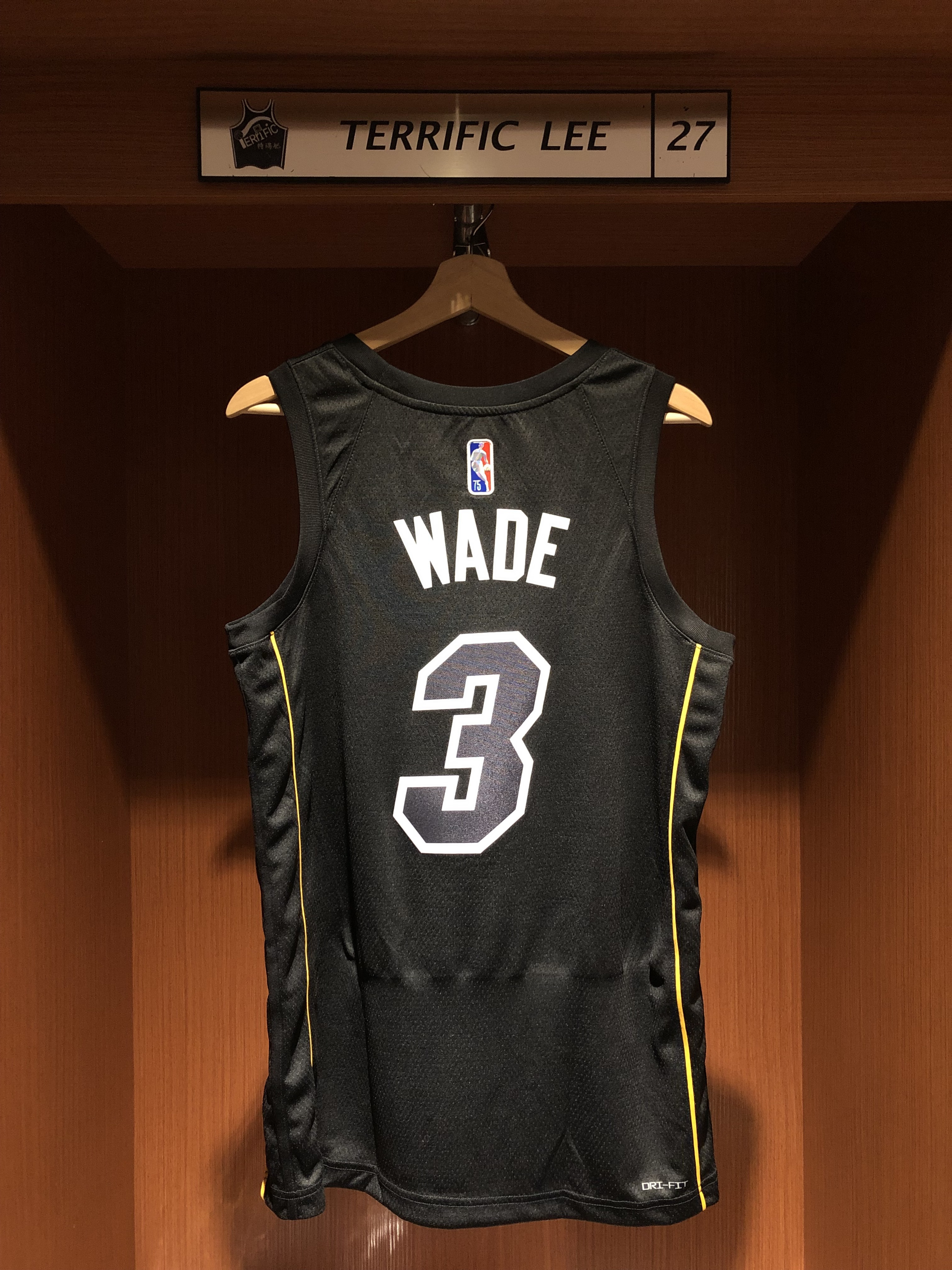 NBA球衣 Dwyane Wade 邁阿密熱火城市 黑熱字體 75周年 鑽石標 City Nike Swingman 球迷版 熱轉印 含贊助商標 全新