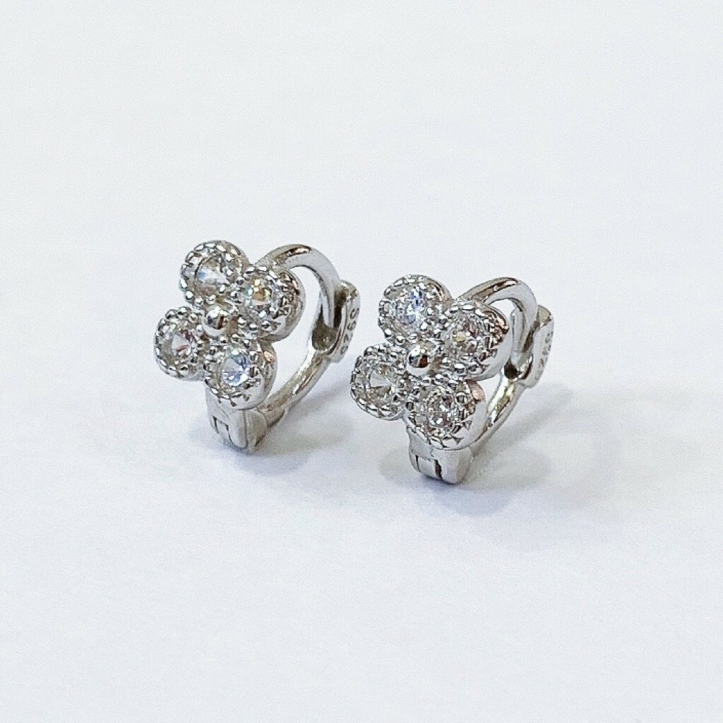 純銀易扣-圓鋯四瓣花小圈(單支價)