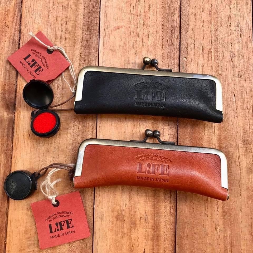 Life - Clasp frame genuine leather seal pack
