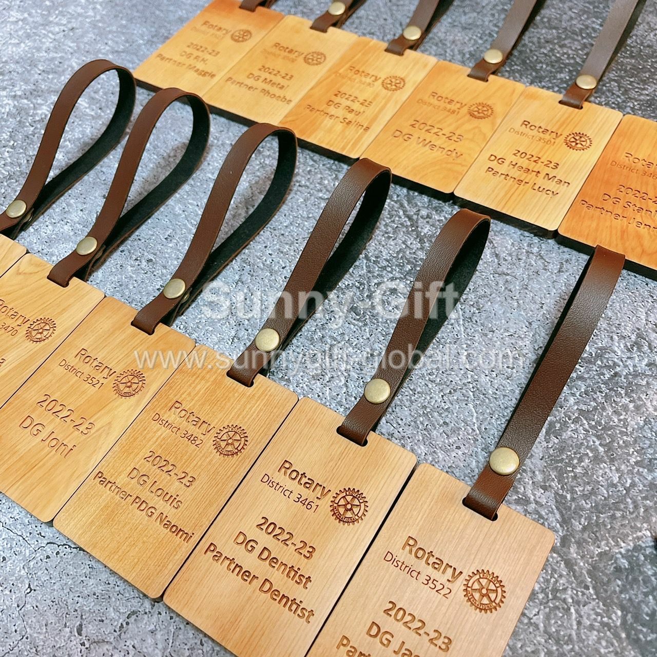 Hinoki luggage tag