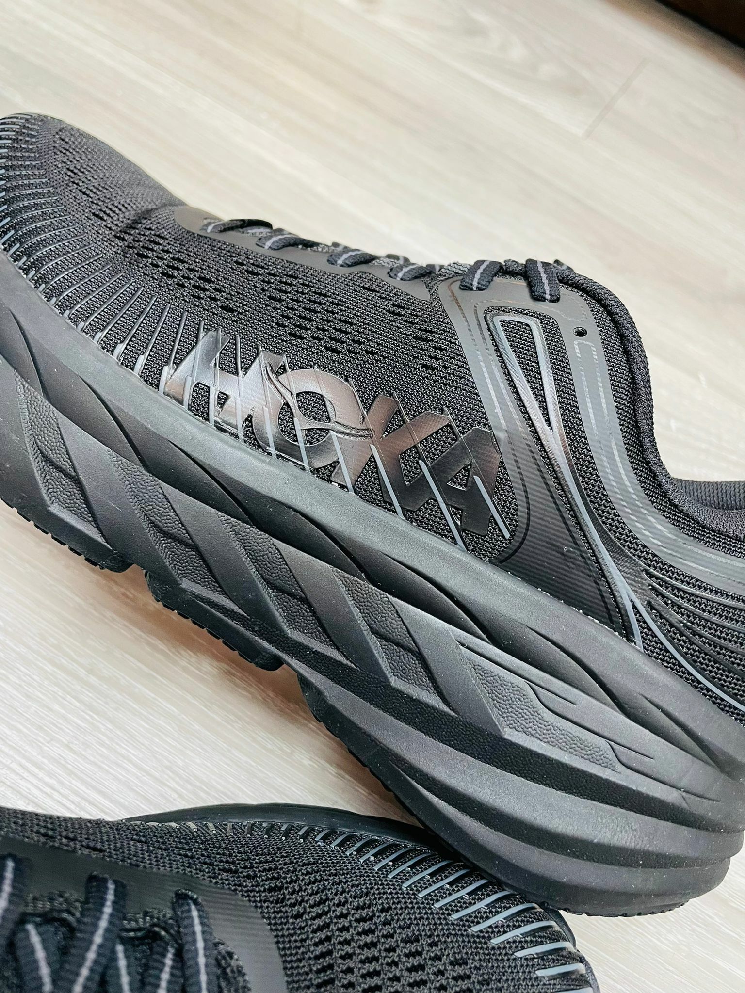 {現貨}  Hoka One One Bondi 7 "Black"
