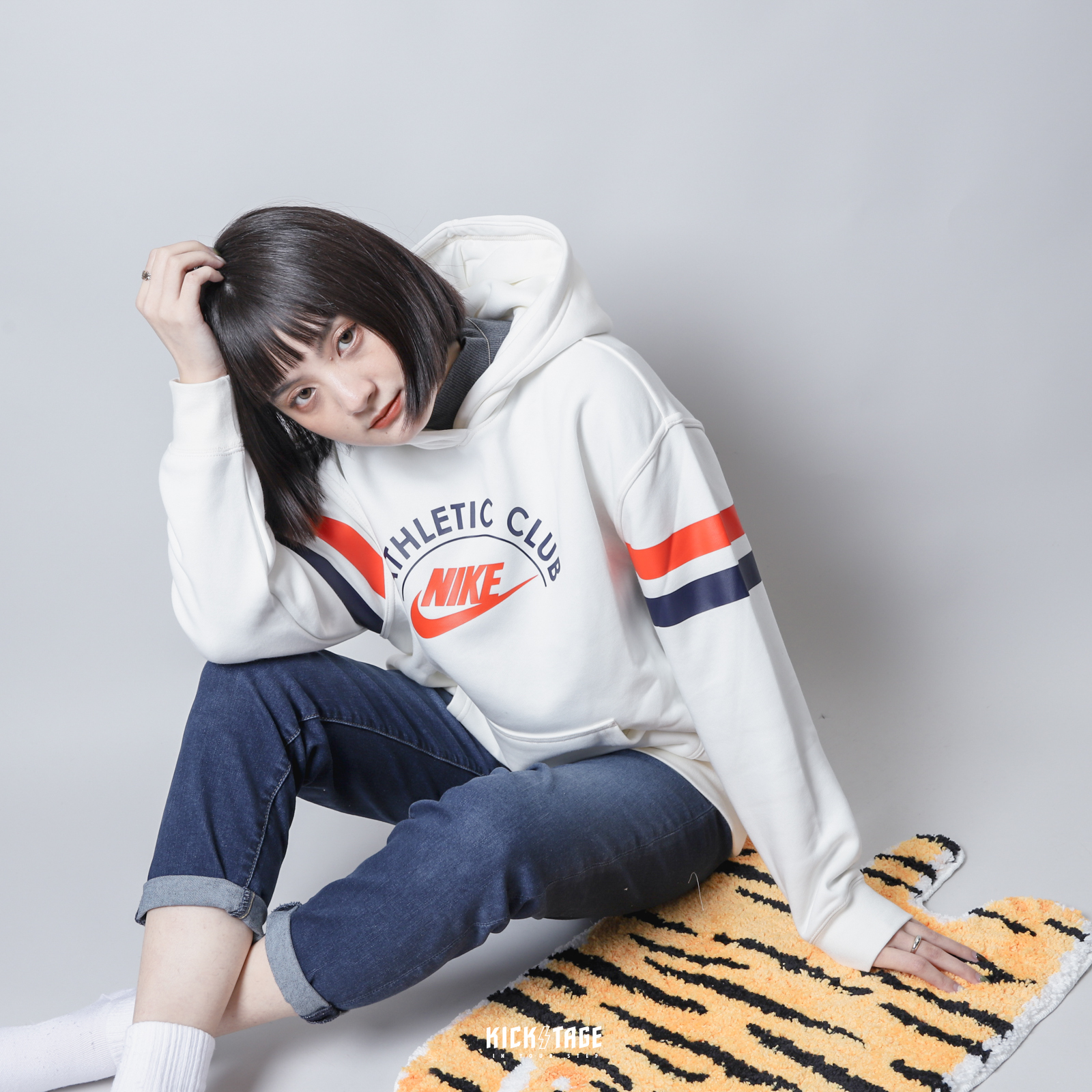 *特價商品售出不退換*女款 NIKE ATHLETIC CLUB HOODIE 白色 美式俱樂部 橫紋 內刷毛 帽T【DQ9147-133】