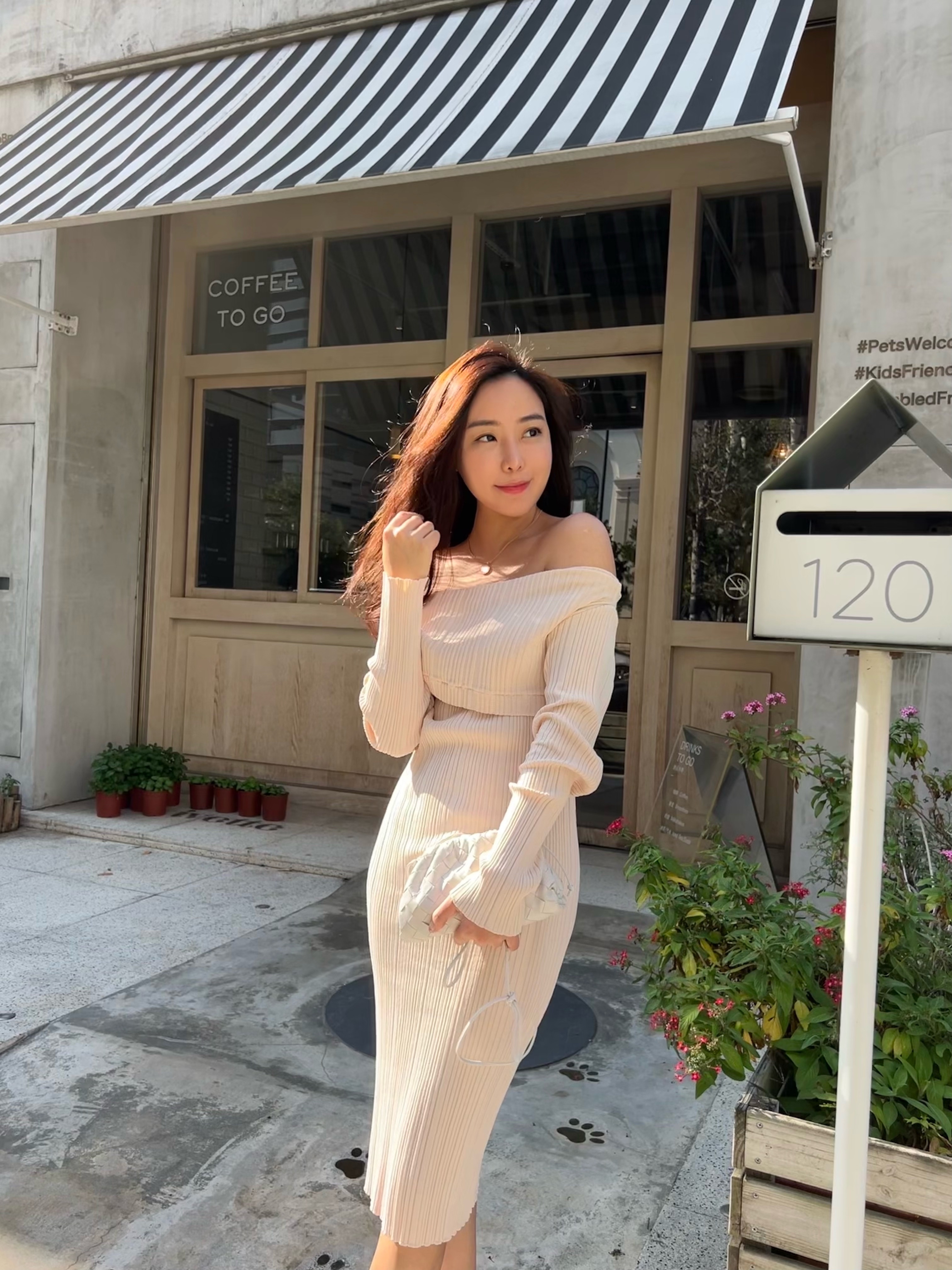 At Sunset 日落時分 翻領平口針織洋裝