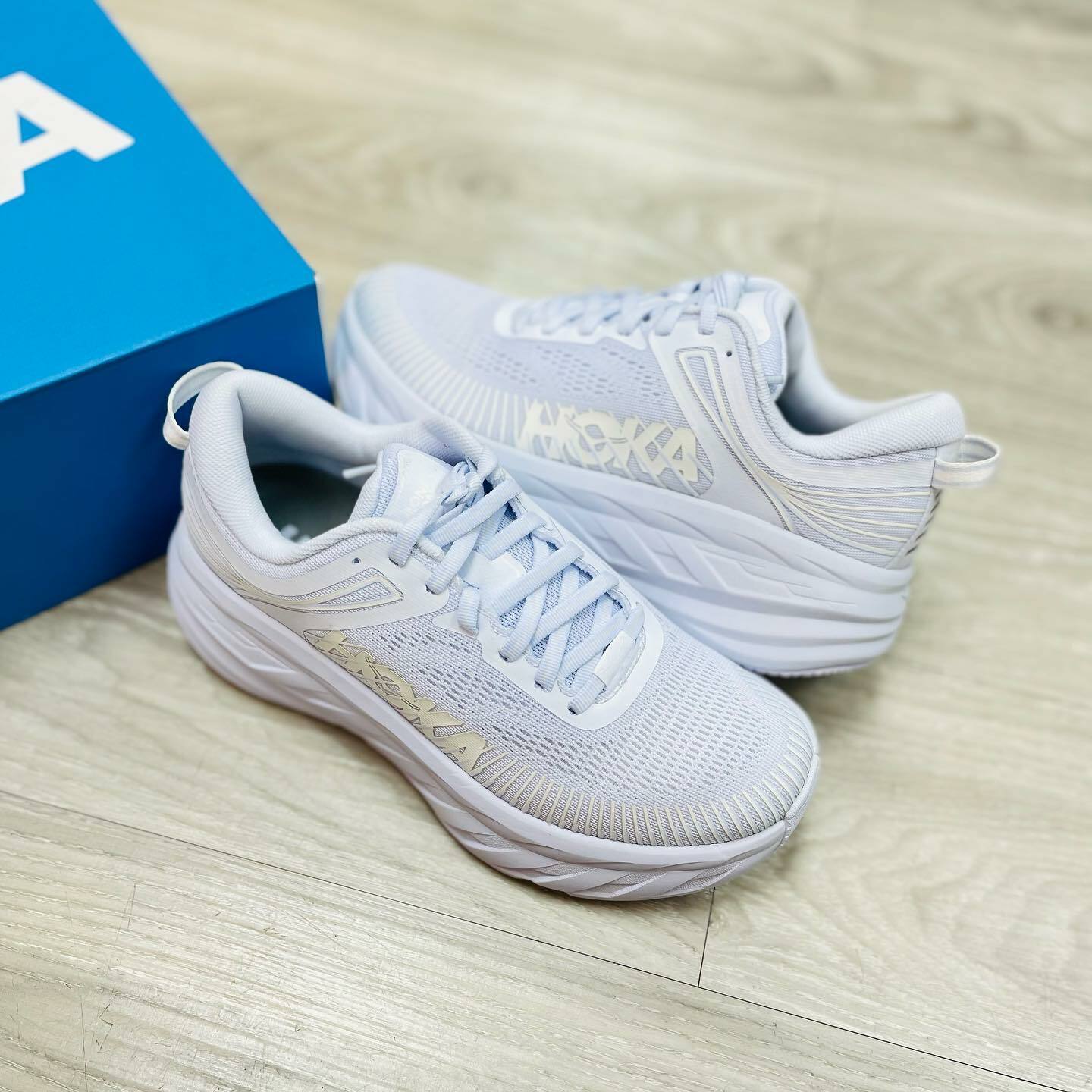 {現貨} Hoka One One Bondi 7 "White" Womens