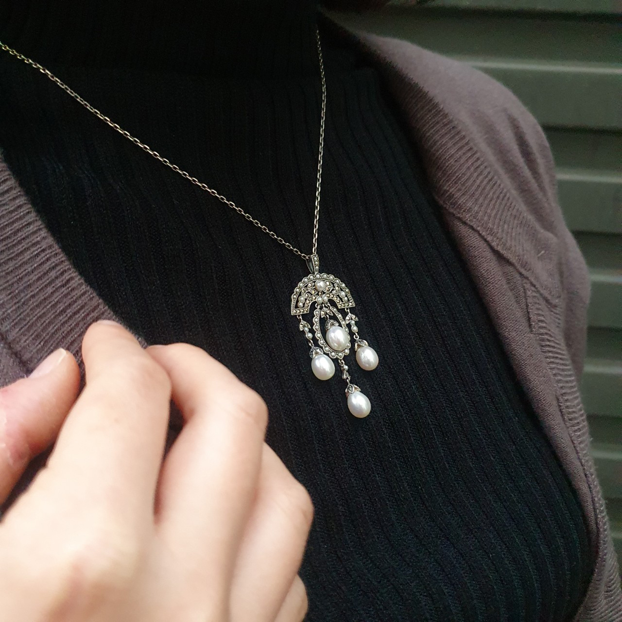 優雅雕花垂墜珍珠墜子OP1193