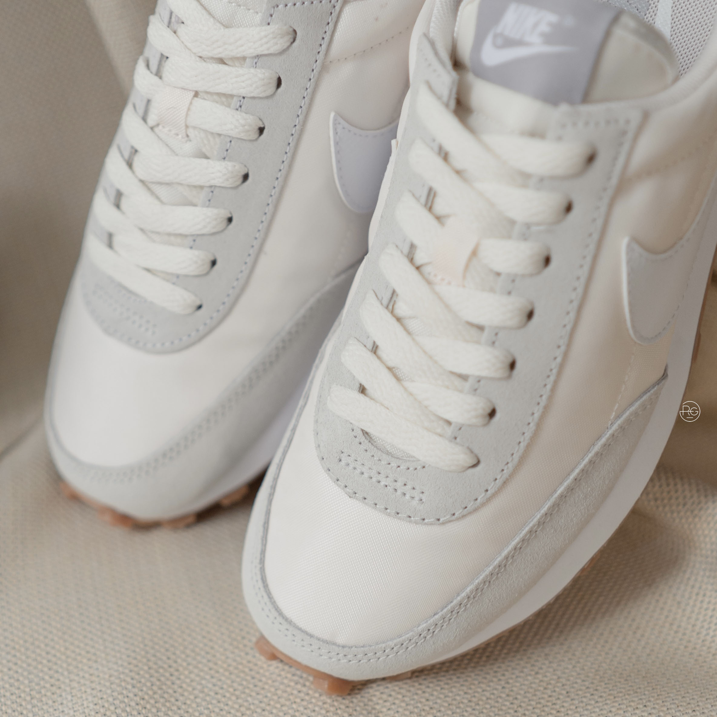 Nike Daybreak 奶油白 焦糖底