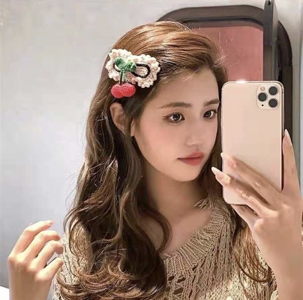 SK9243  櫻桃毛線頭夾