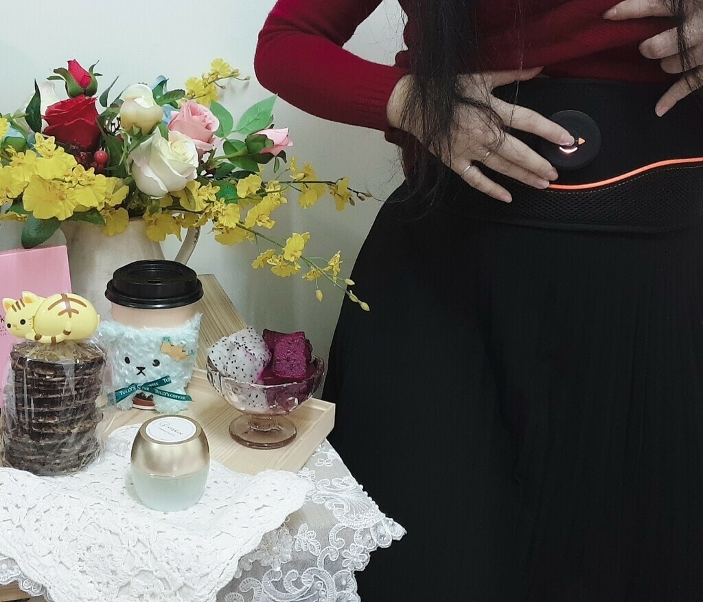 小冰推薦微電流炫腹爆汗健身按摩腰帶手臂，久坐族必備