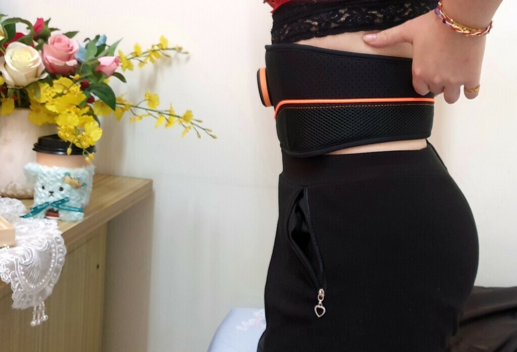 小冰推薦微電流炫腹爆汗健身按摩腰帶手臂，久坐族必備