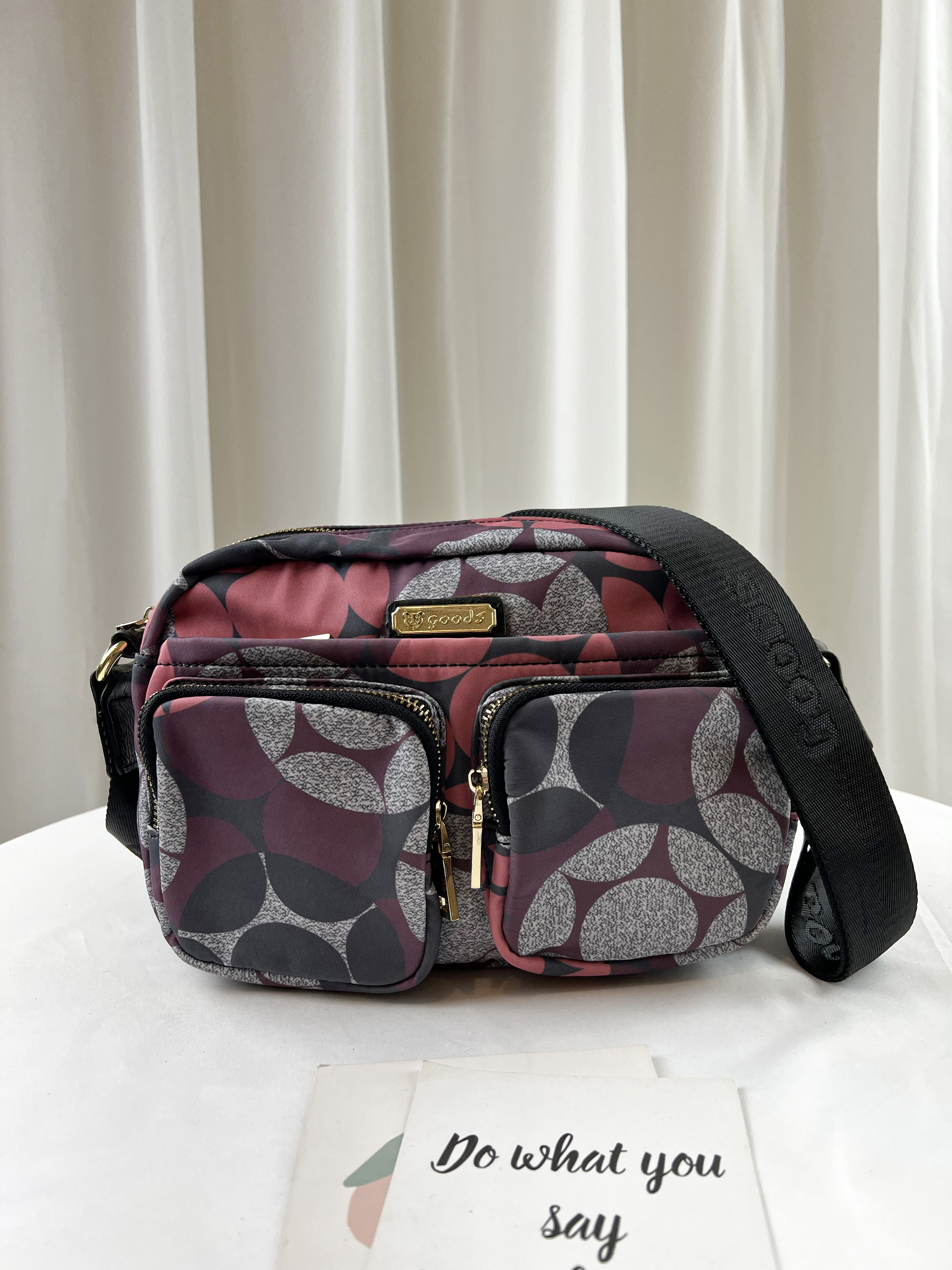 GOODS 復古花紋 尼龍防潑水側背包  #6134