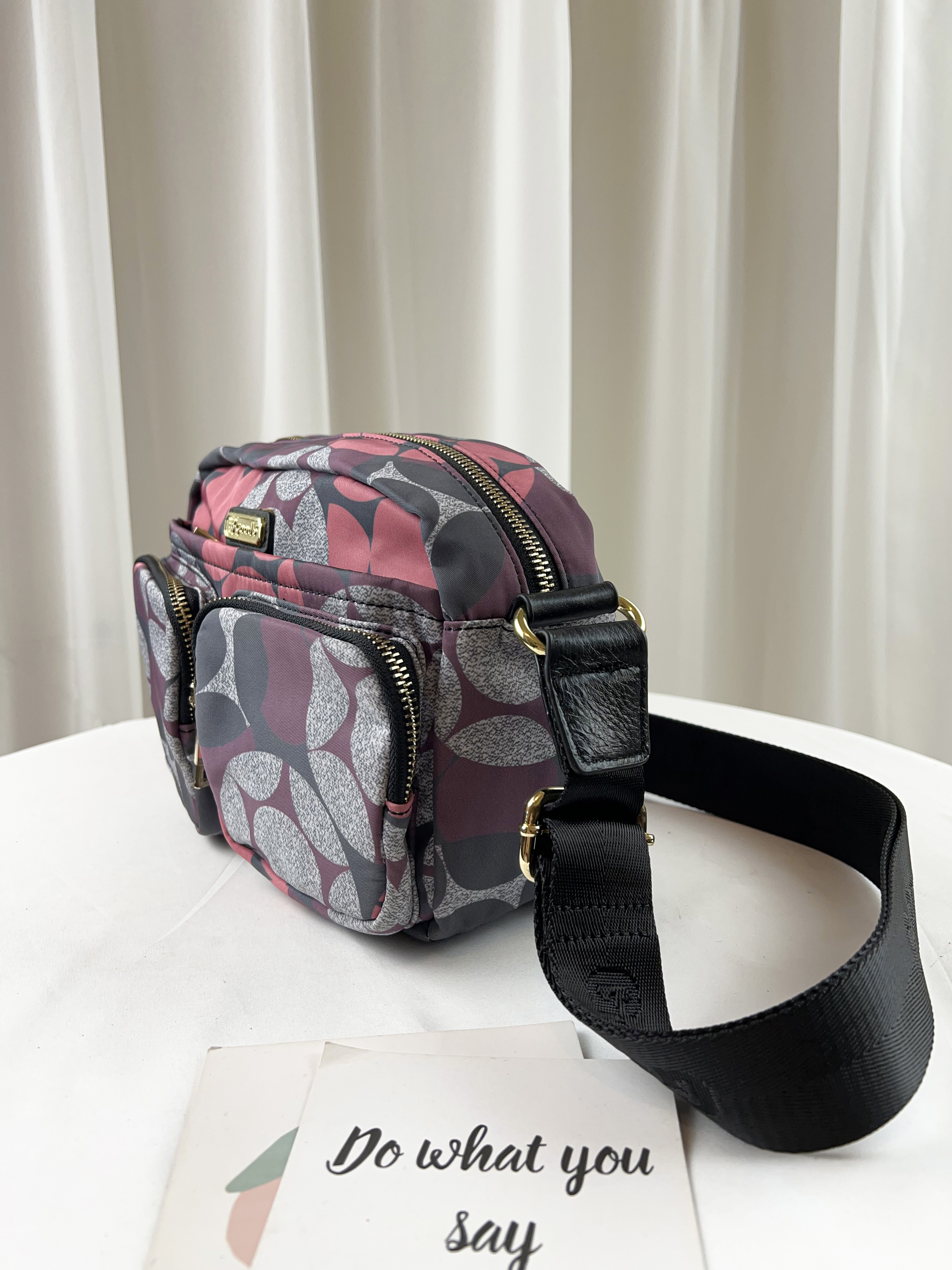 GOODS 復古花紋 尼龍防潑水側背包  #6134