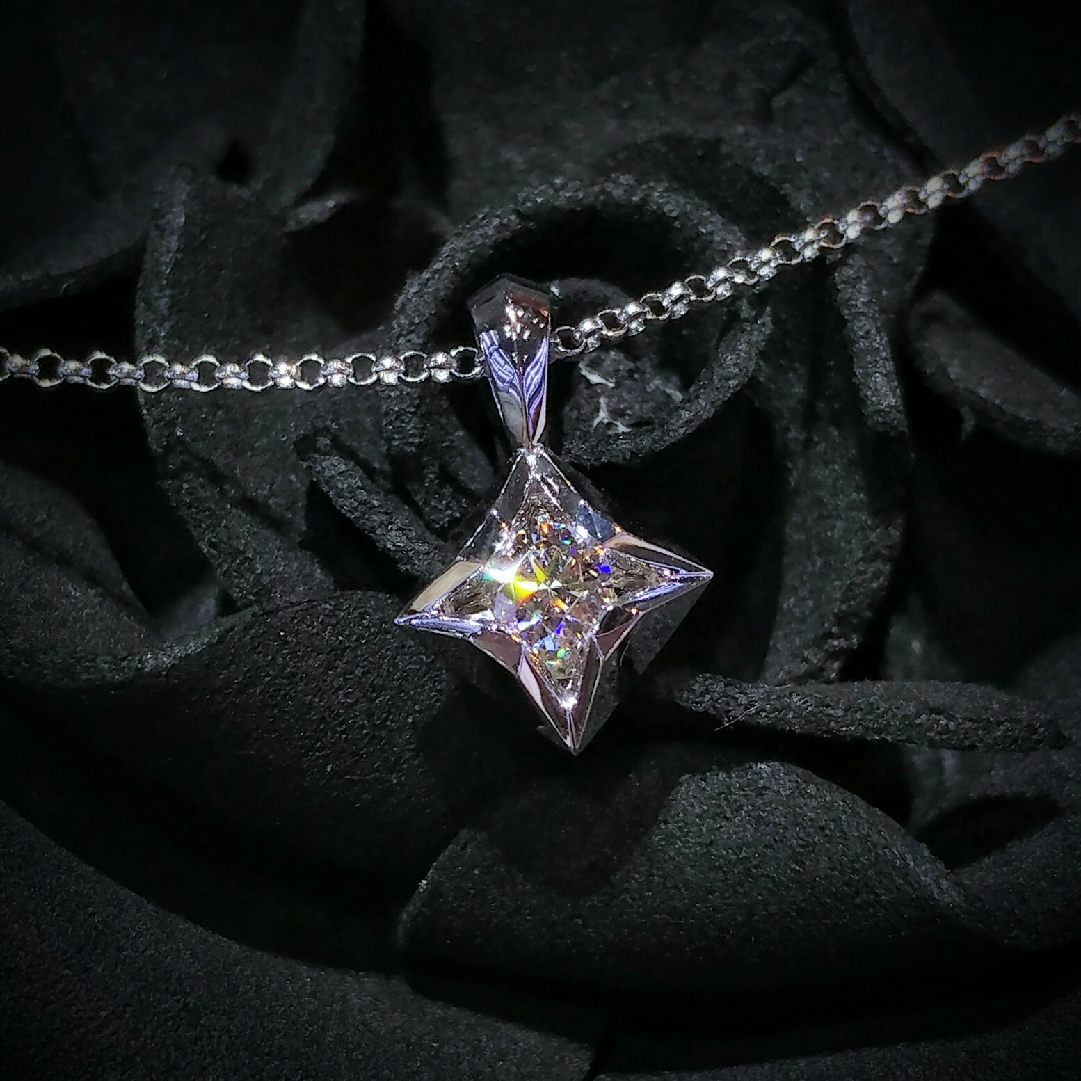 全新18K白金【單粒17份鑽石】吊墜