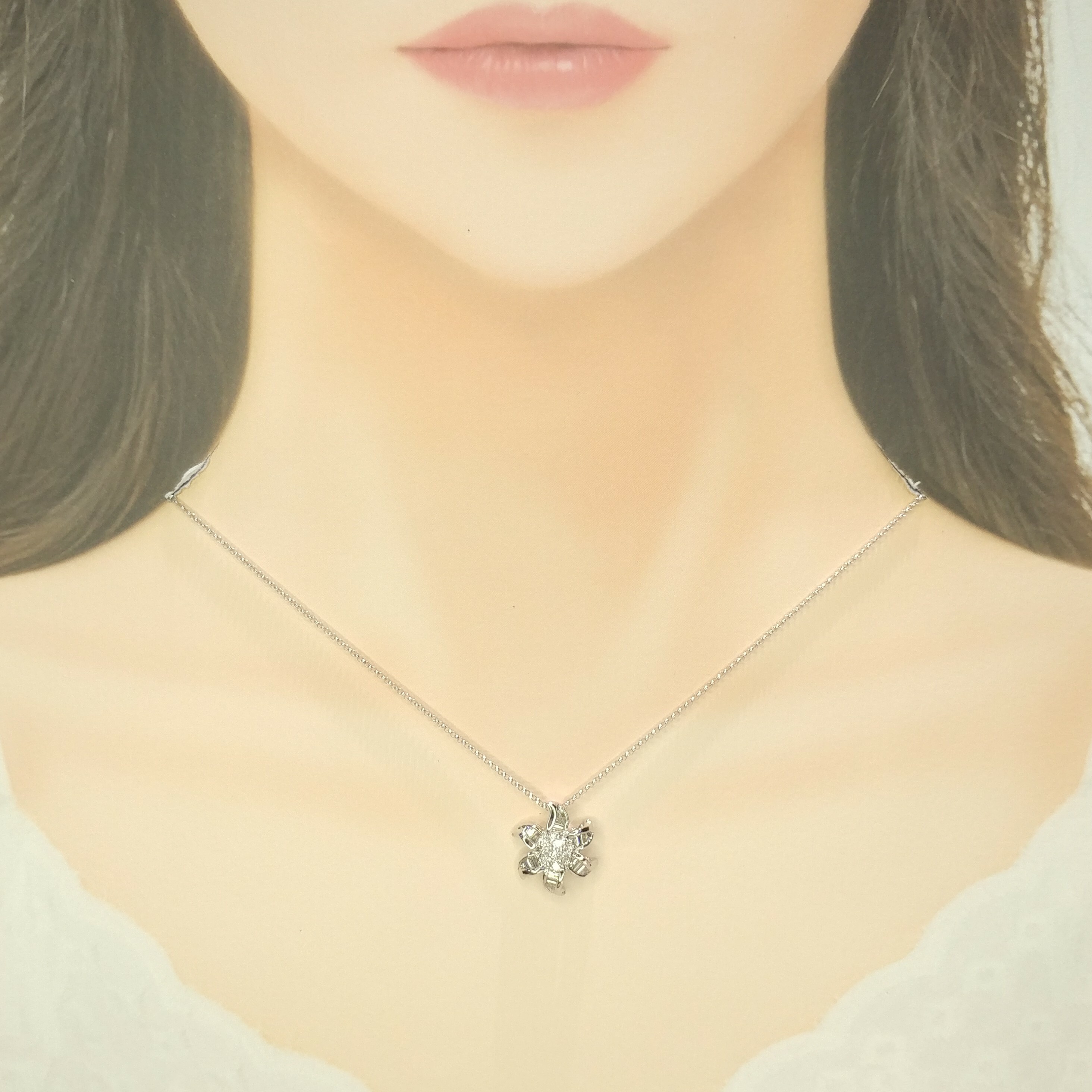 全新18K白金65份鑽石吊墜