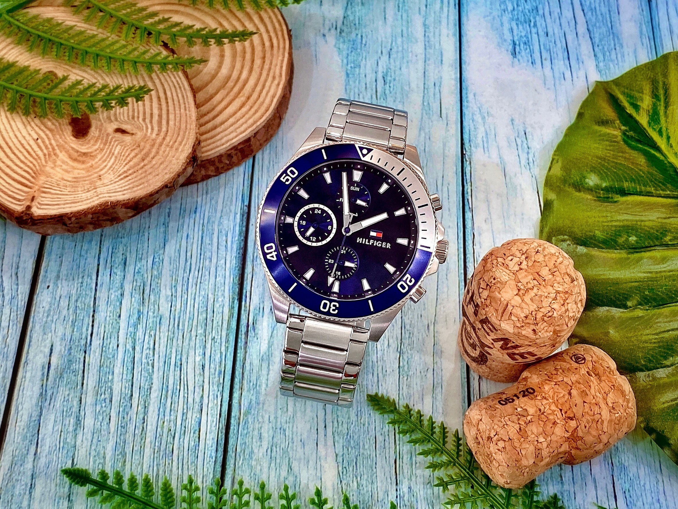 【Tommy Hilfiger】 經典藍面休閒三眼腕錶 1791917 (46mm) 現代鐘錶