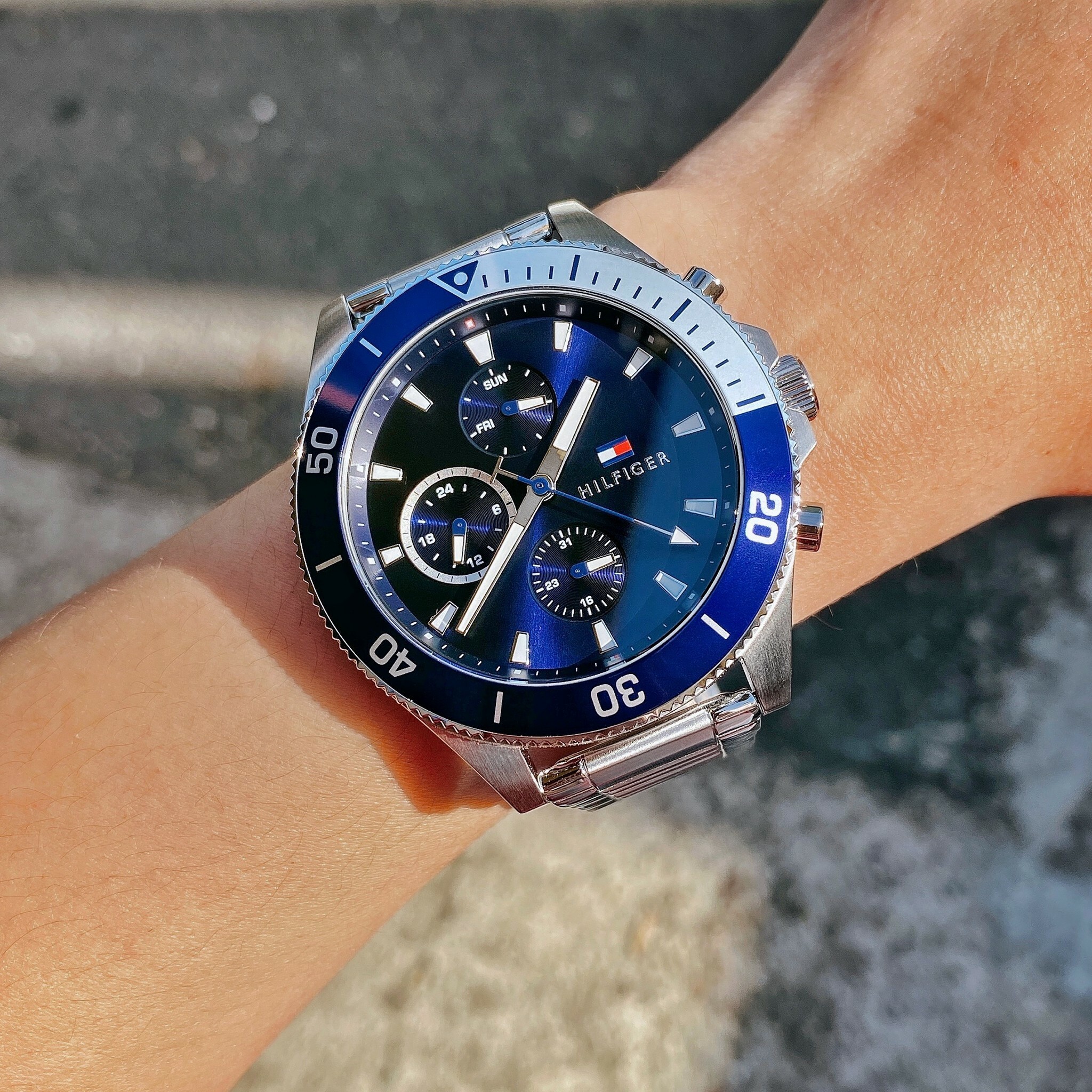 【Tommy Hilfiger】 經典藍面休閒三眼腕錶 1791917 (46mm) 現代鐘錶