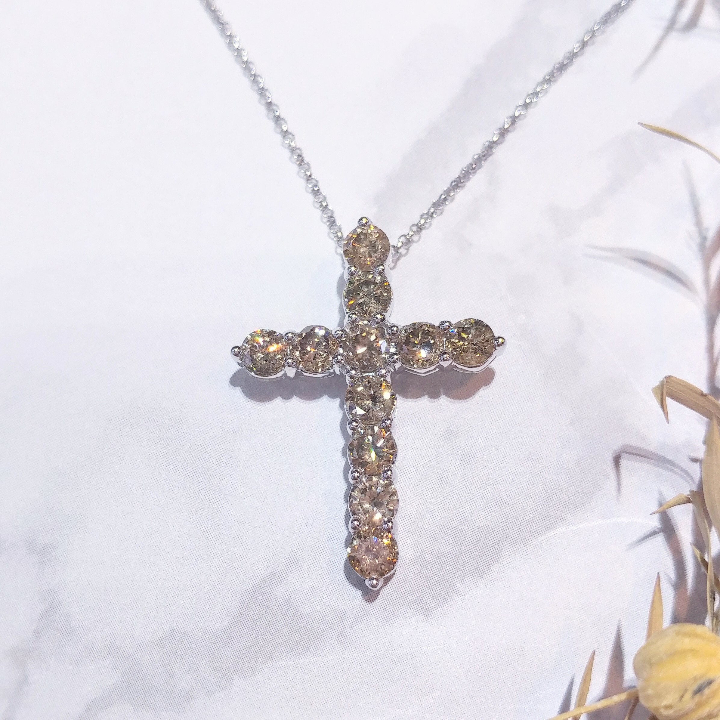 18K White Gold 2.33ct Fancy Brown Diamond Pendant