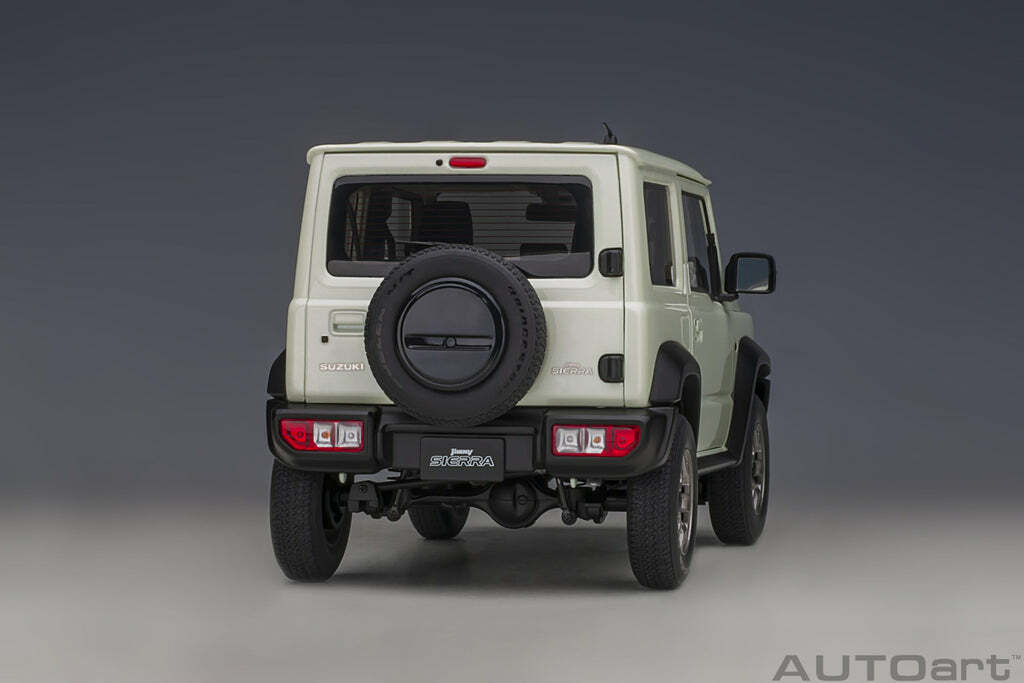 1/18 AUTOART Suzuki Jimny Sierra (JB74) (Pure White Pearl) (78511)