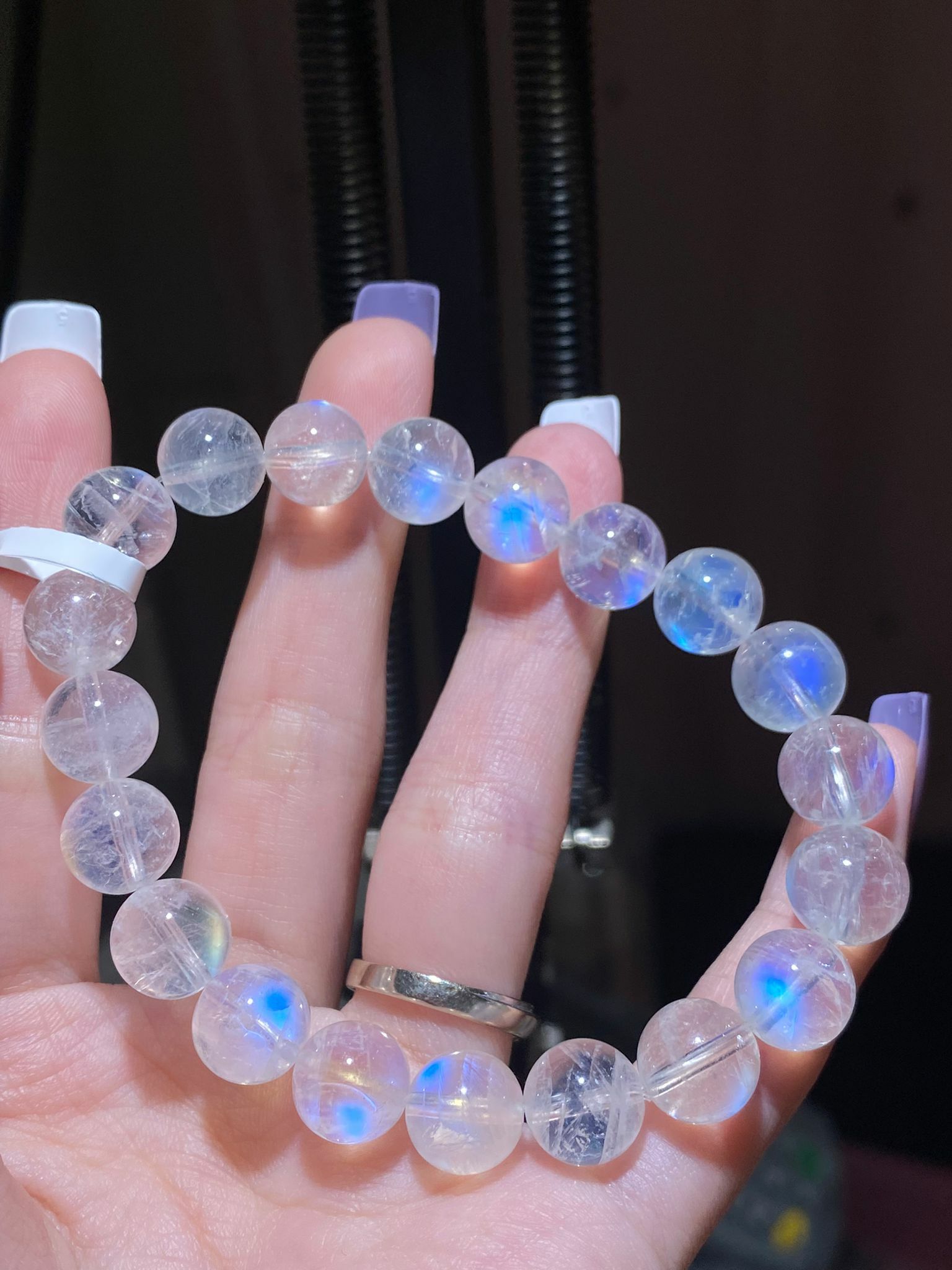 9.8mm 高質藍光玻璃體月亮石