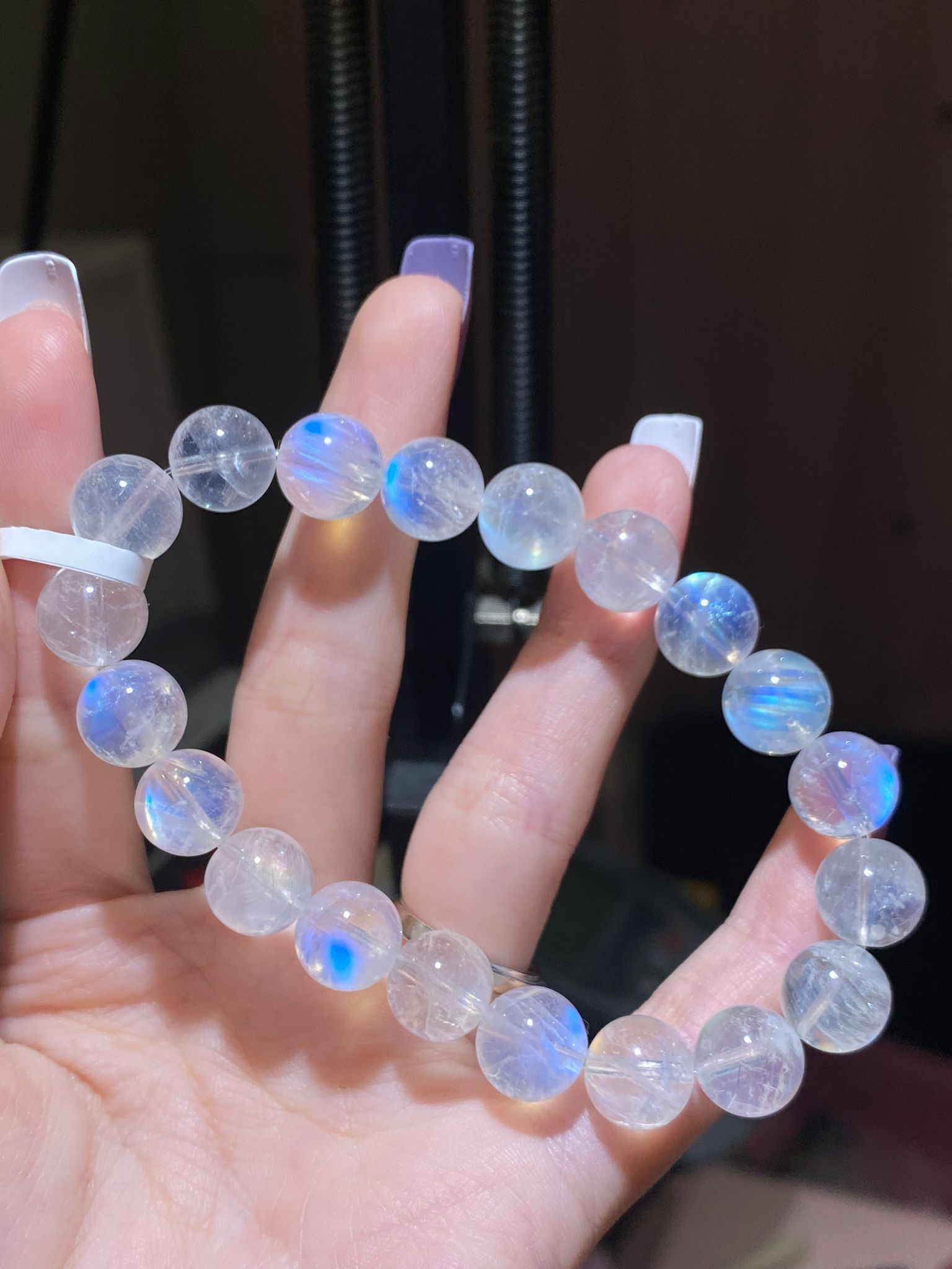 10-10.3mm 高質藍光玻璃體月亮石