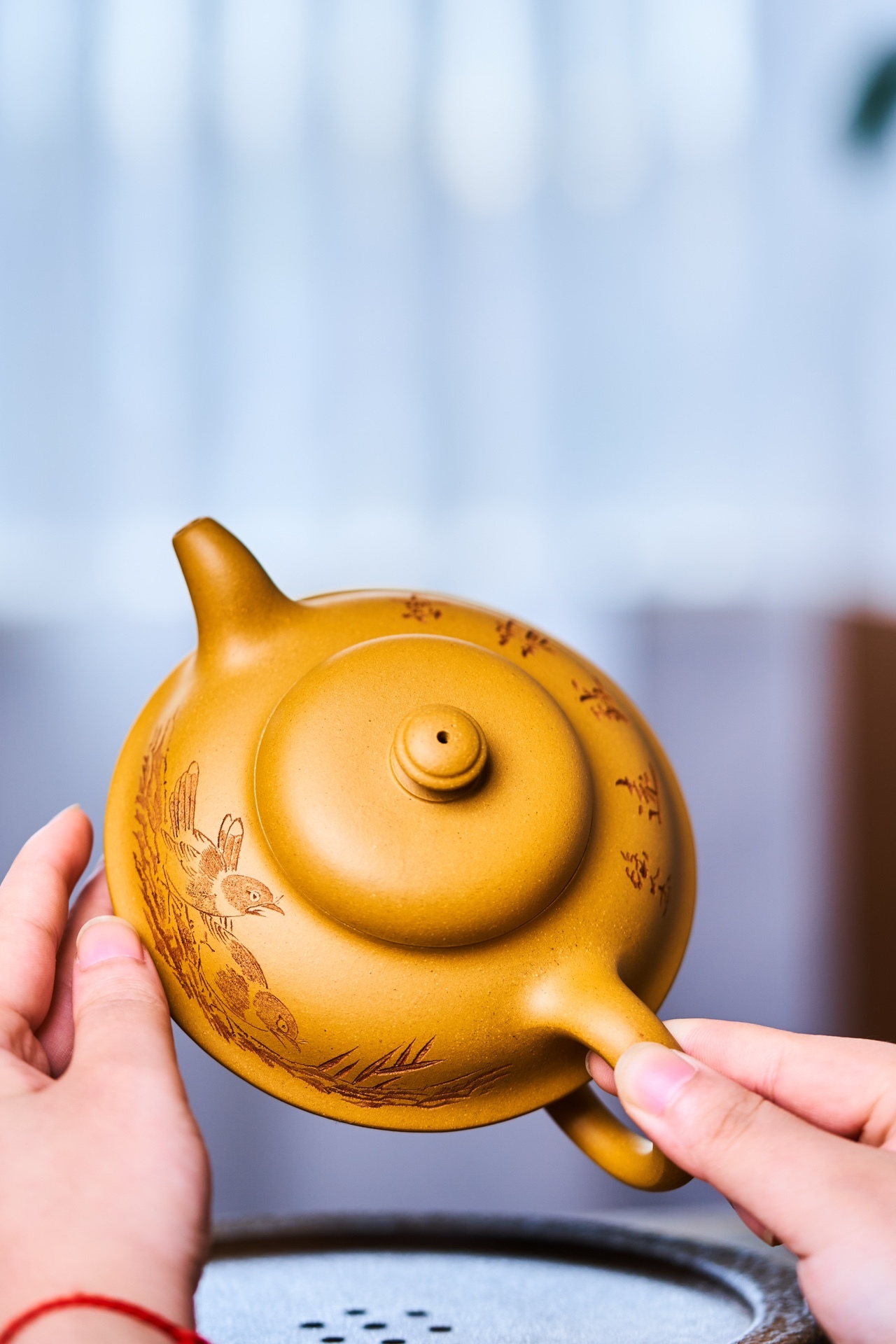 【合歡壺】-- 合歡壺是曼生十八式壺型之一，無論壺型還是名字“合歡”，都寓意吉緣和合，融樂歡喜。