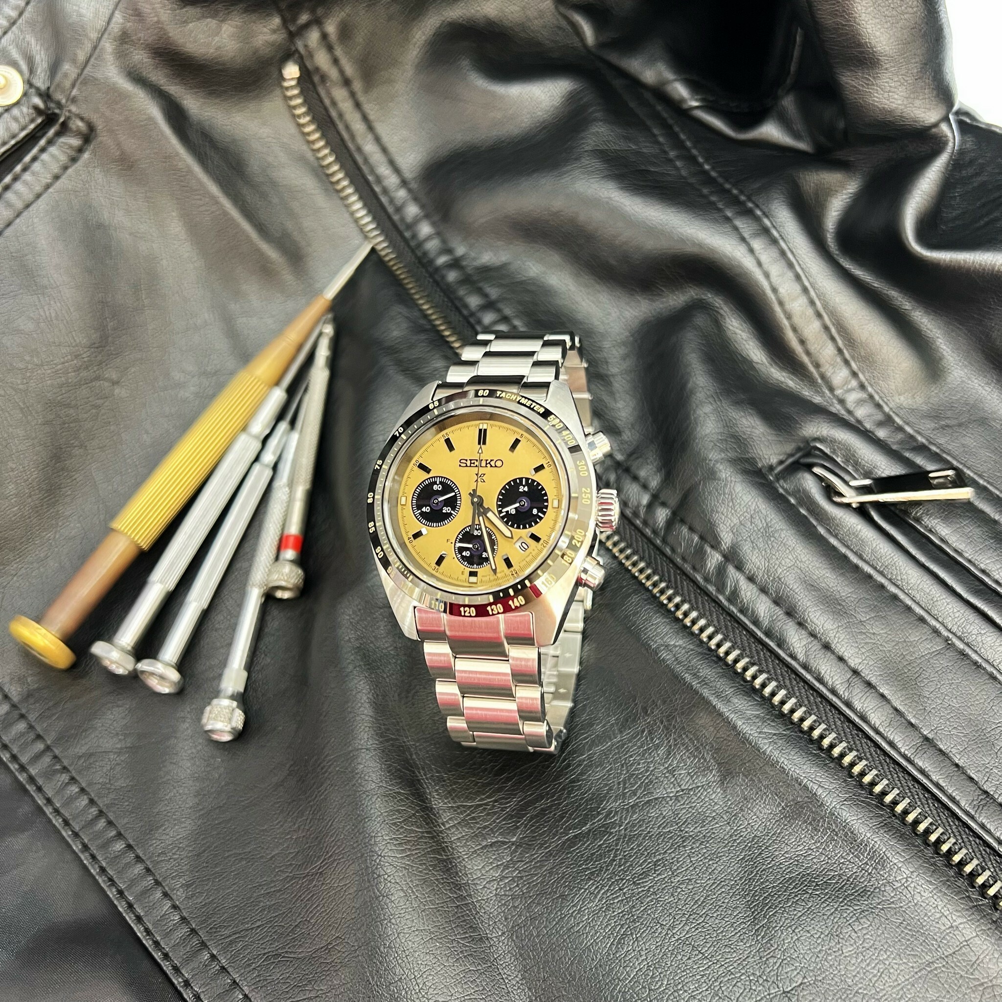 【SEIKO 精工】Prospex系列 SPEEDTIMER 太陽能三眼計時茶色面熊貓錶 V192-0AF0Y  39mm 現代鐘錶