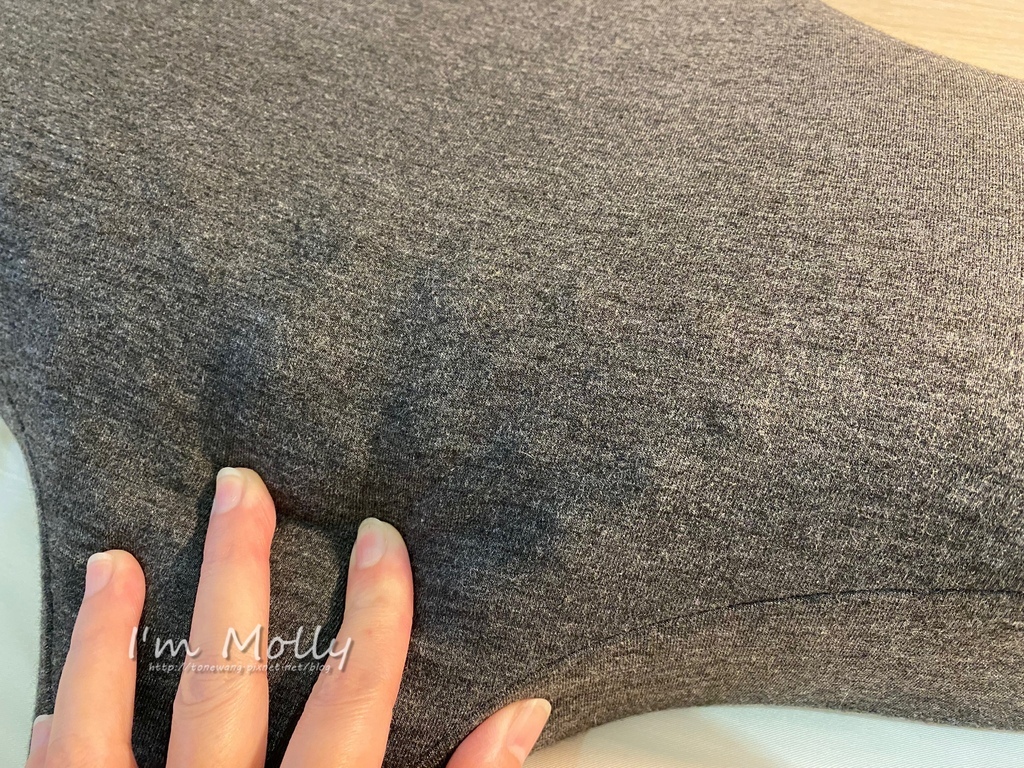 I'm拉奇始大推薦優扶磁石護頸枕，讓仰睡更舒服