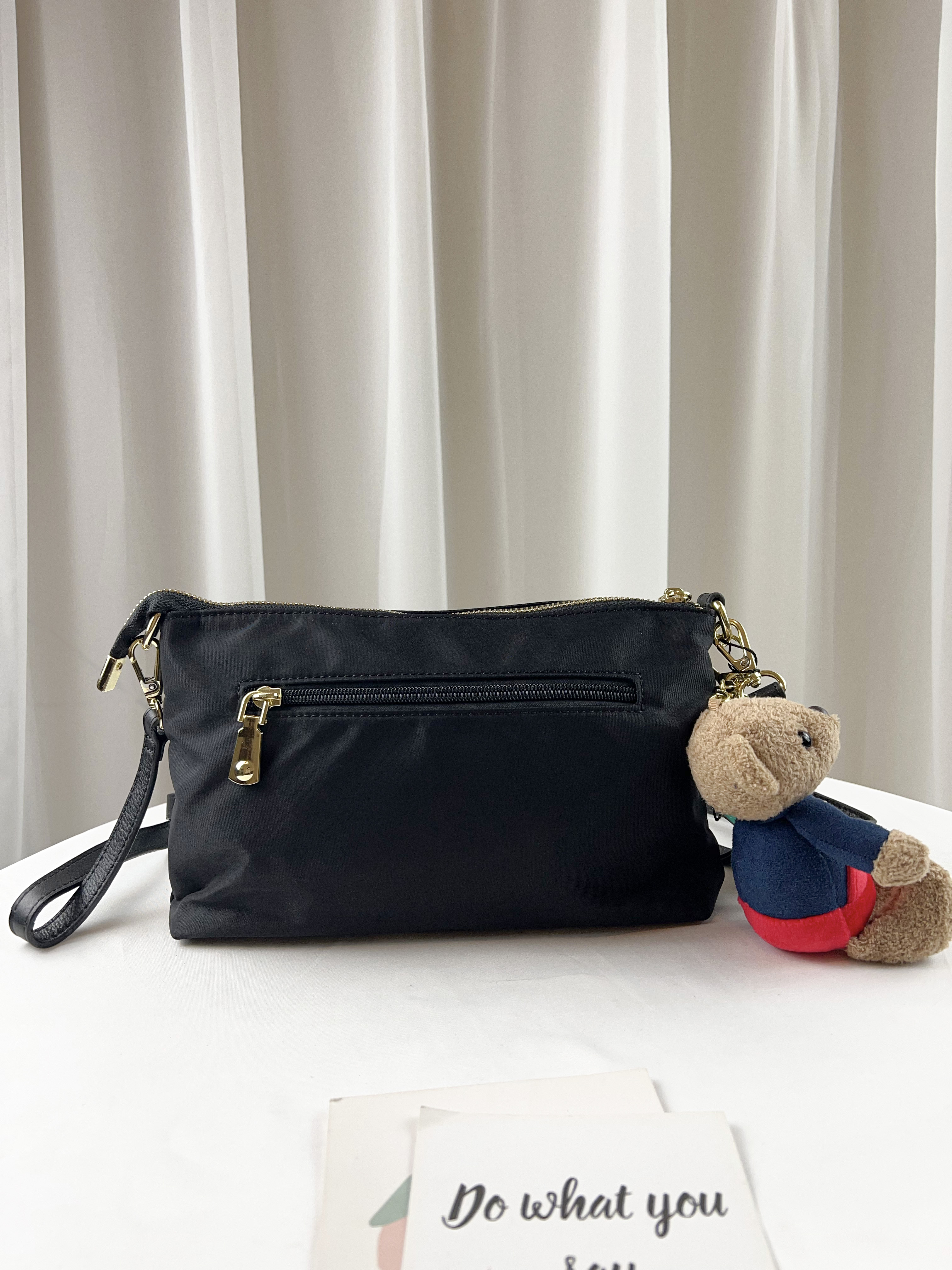 GOODS 經典黑 尼龍拼接真皮側背包    #2576